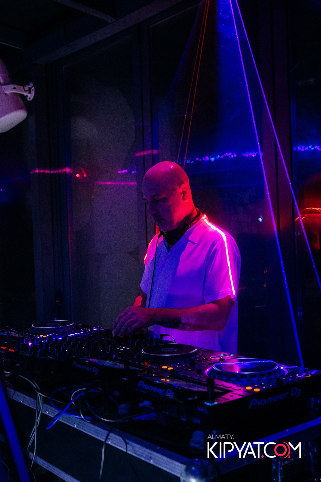 EDEN. КИПЯТКОМ АЛМАТЫ!