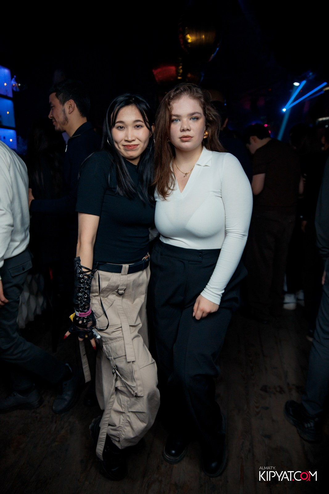 UYAT EMES BAR. КИПЯТКОМ АЛМАТЫ!