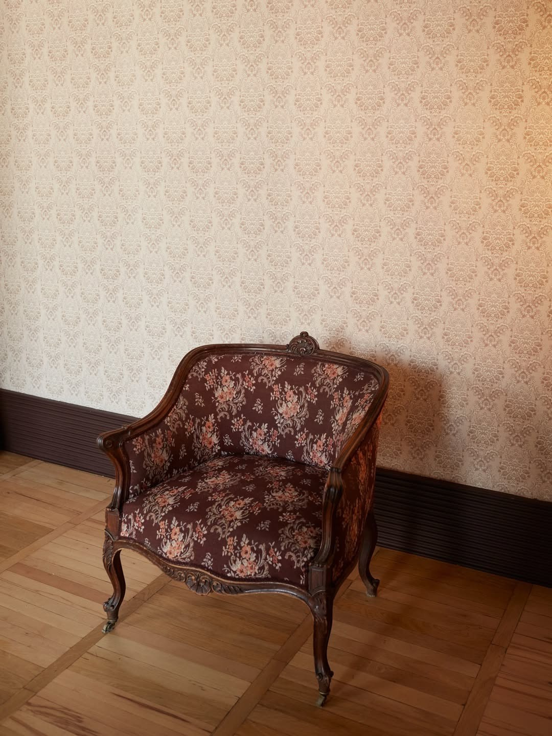 Фотостудия Perfect. Зал Паркет. Детский семейный фотограф Краснодар