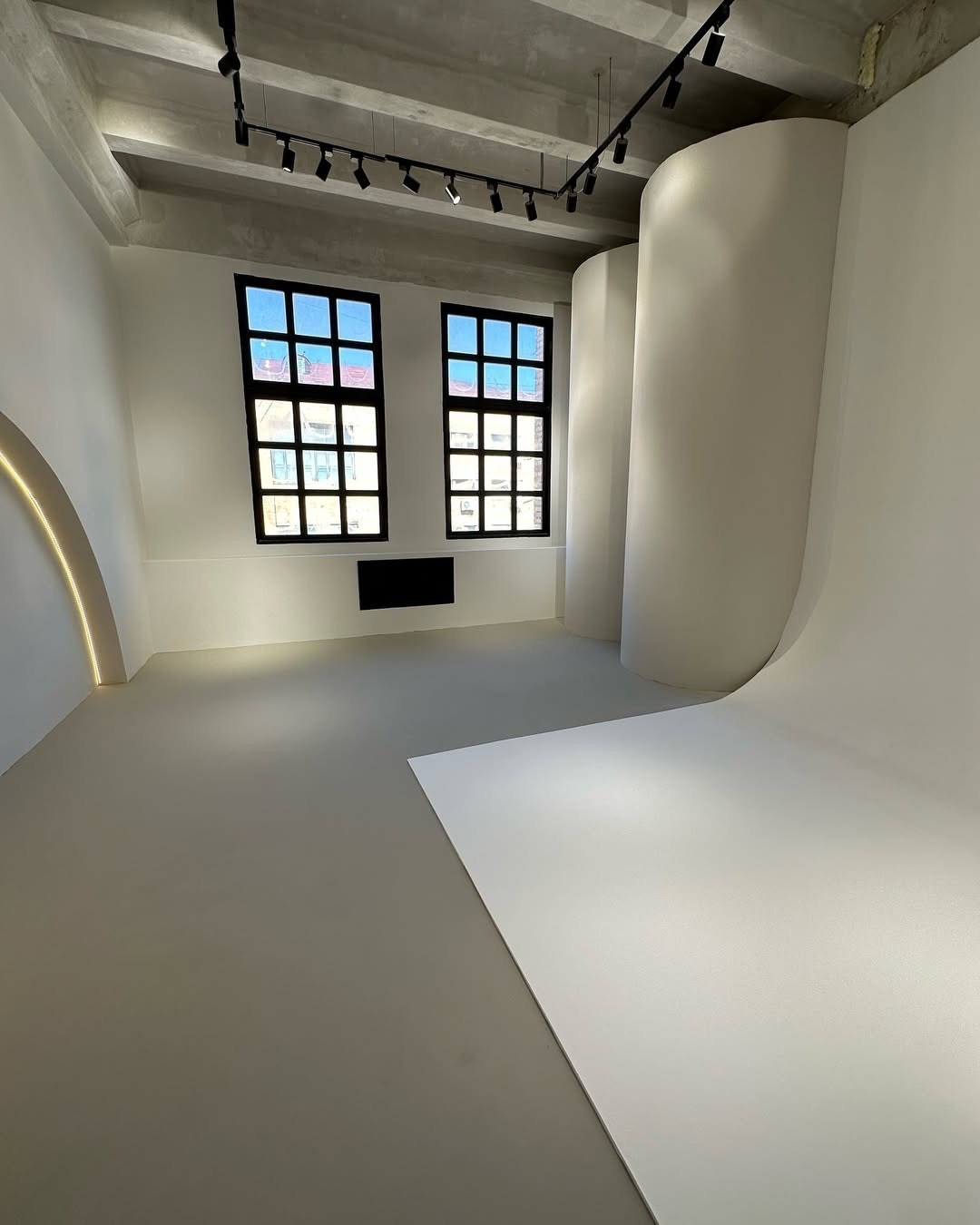 Студия MOOD зал CRAZY (ЧУРКИН). Фотограф для жизни, бизнеса и соц сетей Ирина Нечет, Владивосток