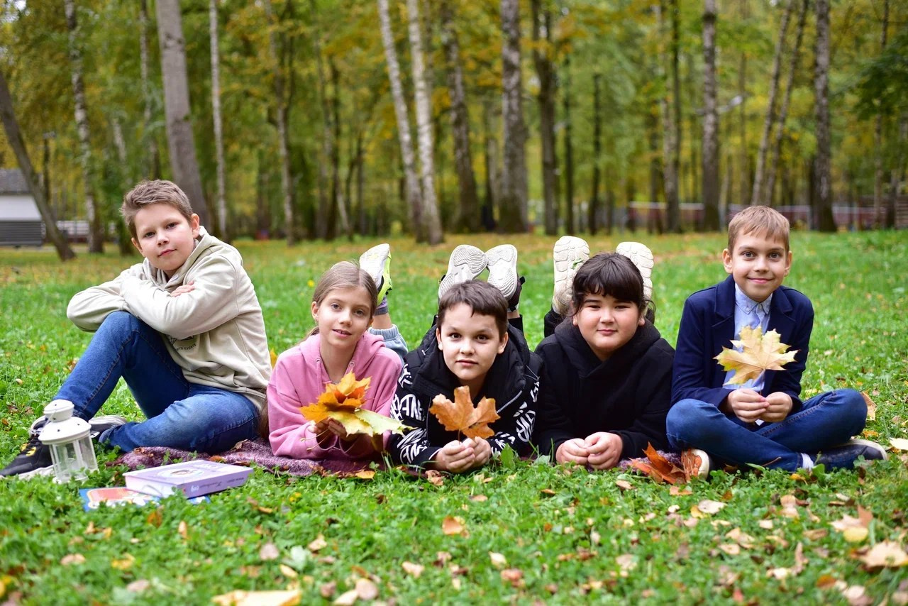 Школьная осень. Стильные выпускные альбомы, детские фотосессии, сюжетные фотографии