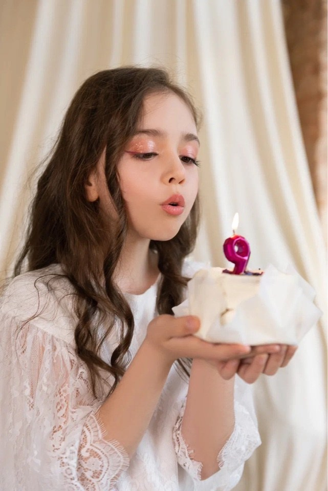 Остапцова Дарина. Model base