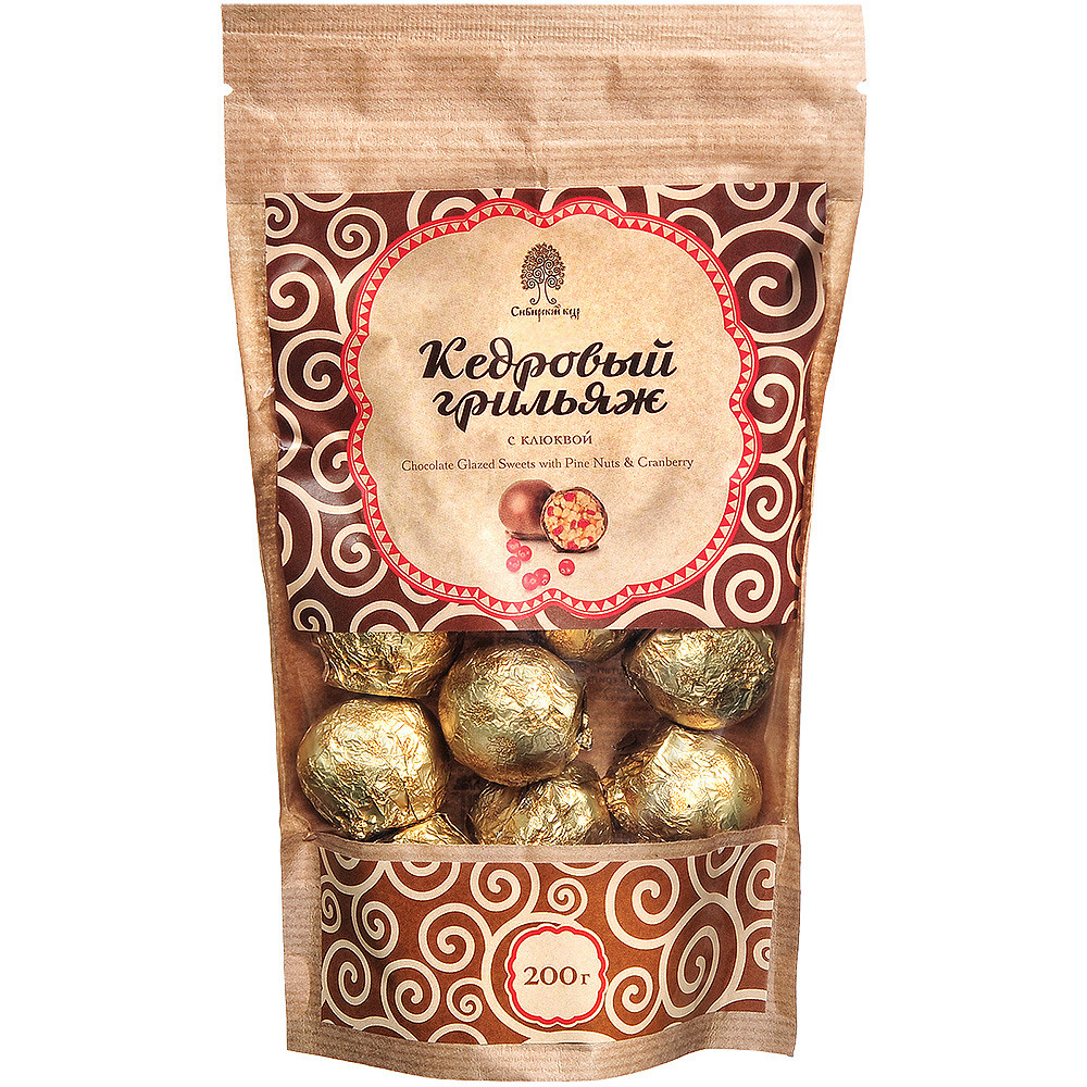 упаковка конфет на белом фоне