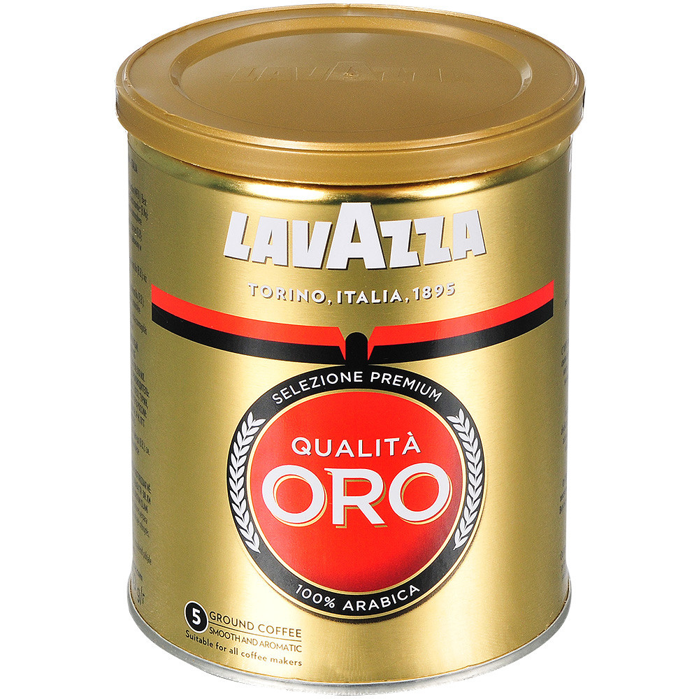 Молотый кофе в золотистой жестяной банке.