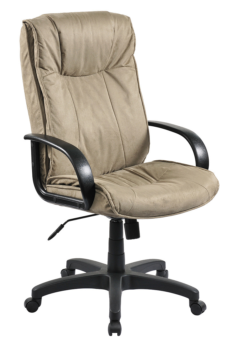 Кресло для офиса вполоборота на белом фоне