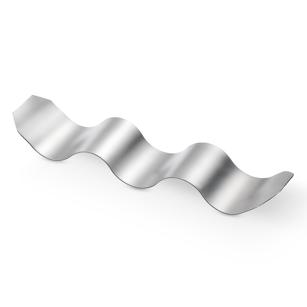 подставка из нержавеющей стали на белом фоне