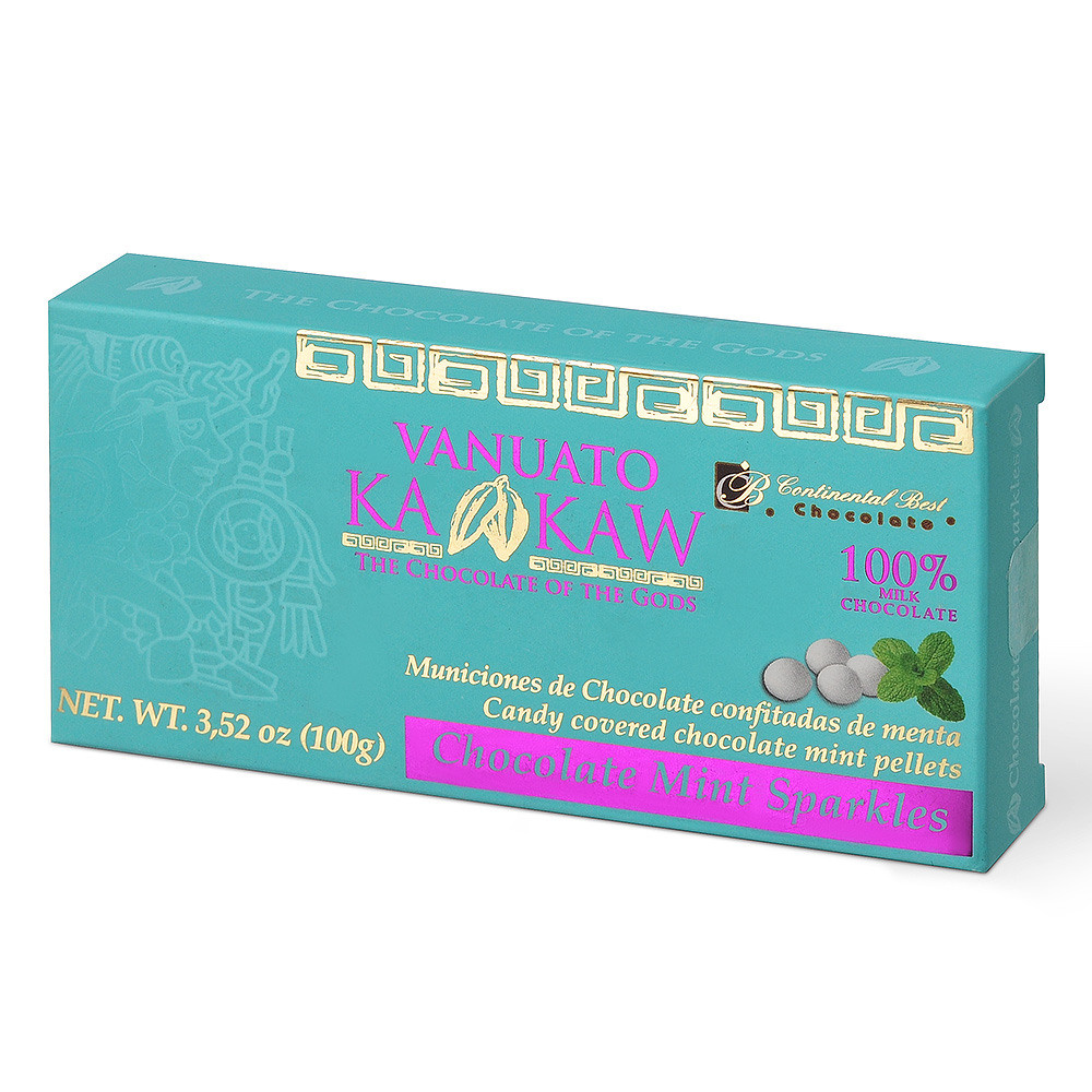 бирюзовая коробка с шоколадом на белом фоне