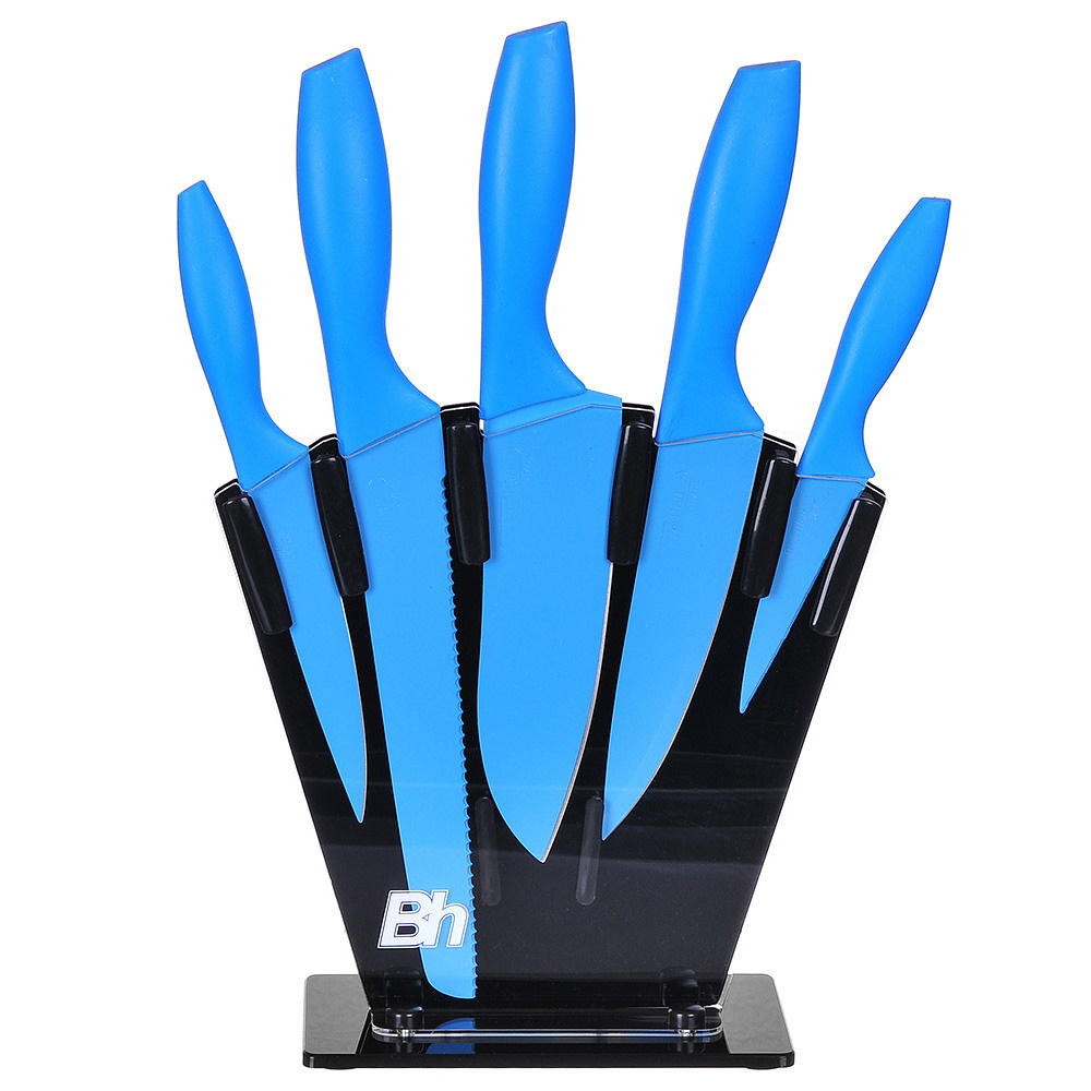 ножи кухонные на белом фоне