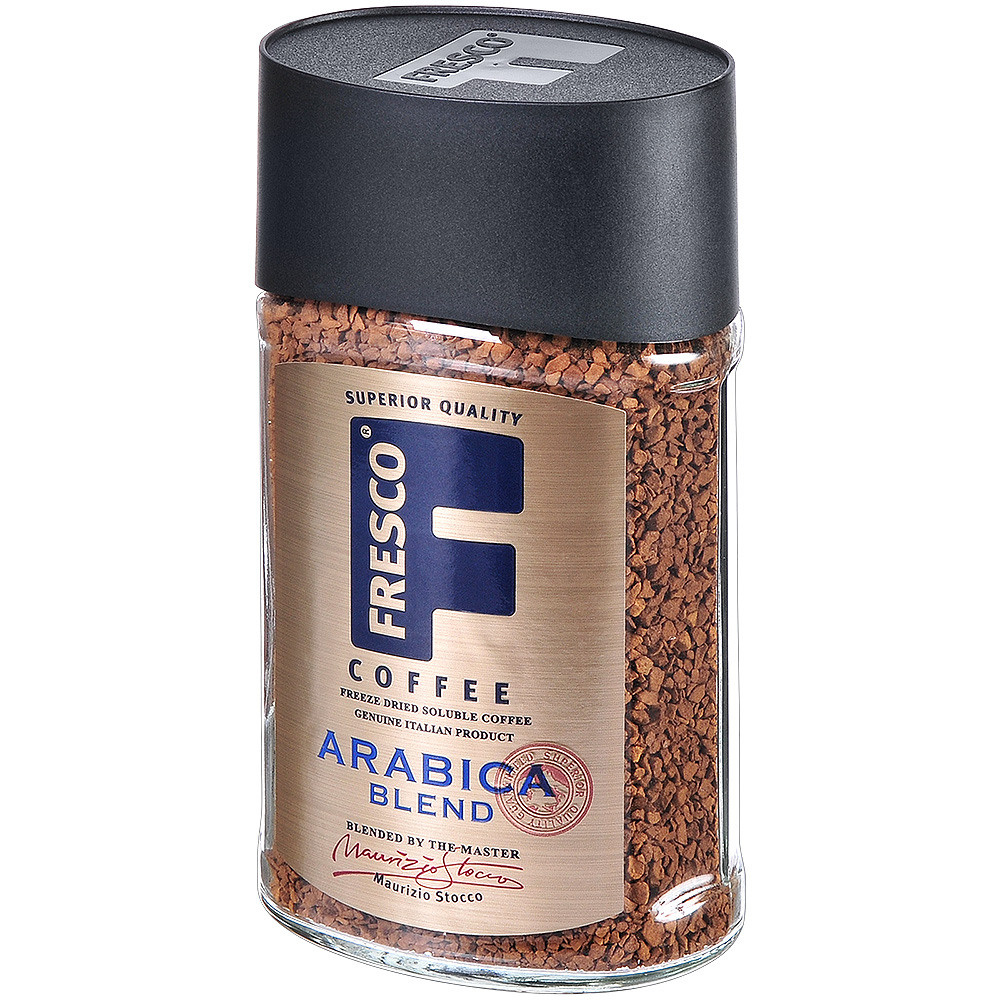 Стеклянная банка кофе на белом фоне для каталога.