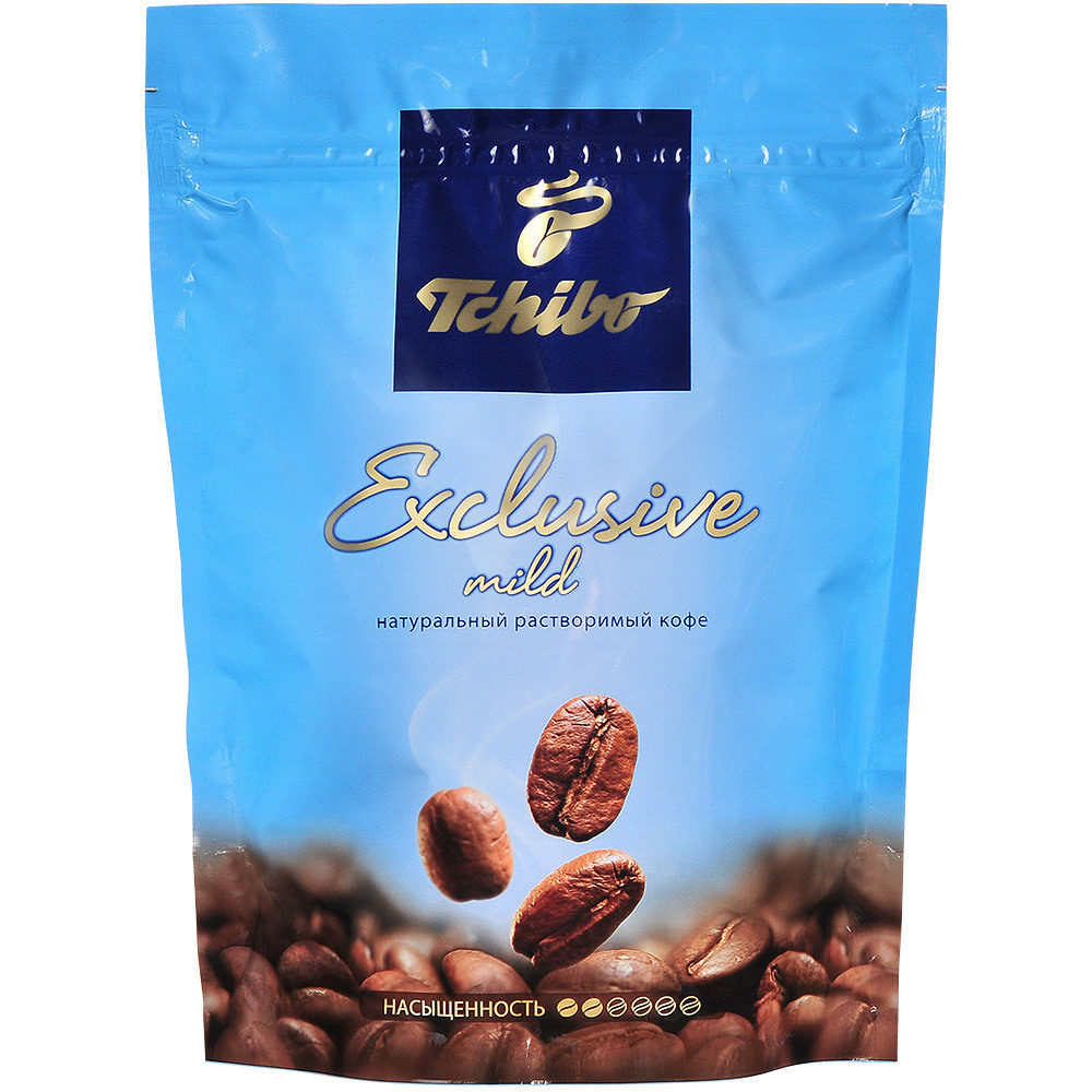 Кофе в зёрнах в голубом пакете.