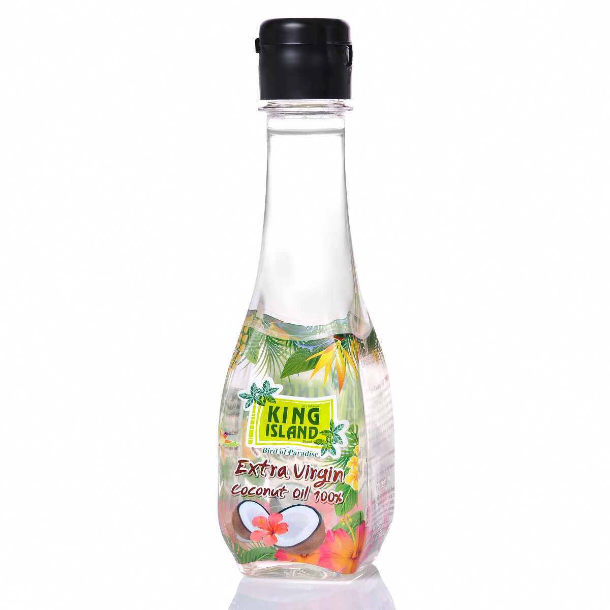 бутылка с сиропом на белом фоне