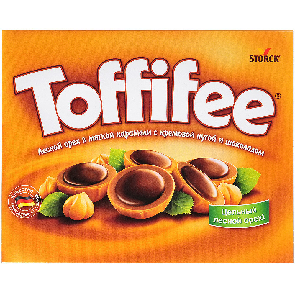 упаковка конфет на белом фоне