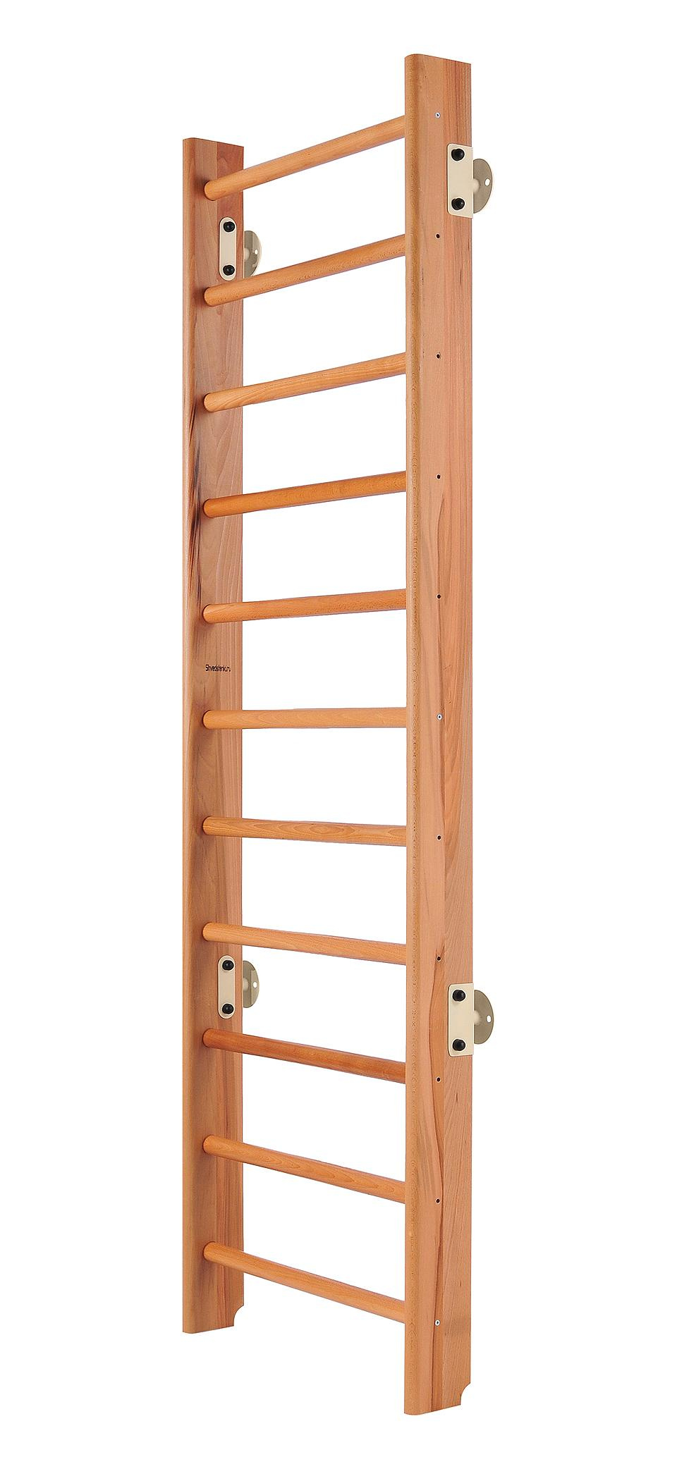 Съёмка шведская стенка деревянная на белом фоне