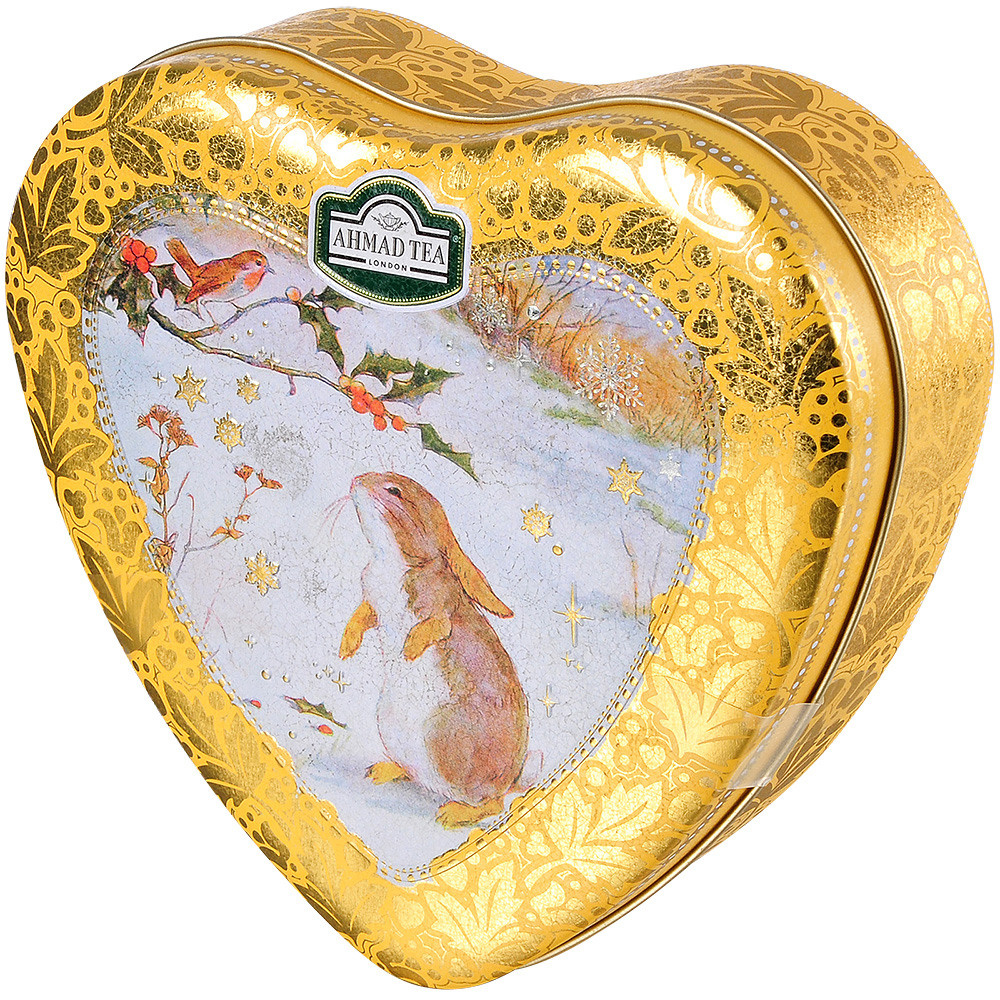 Коробочка чая на белом фоне.