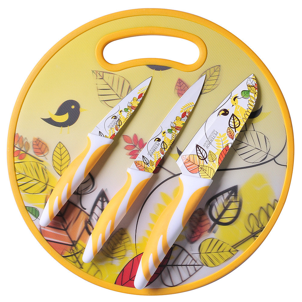 набор ножей на доске