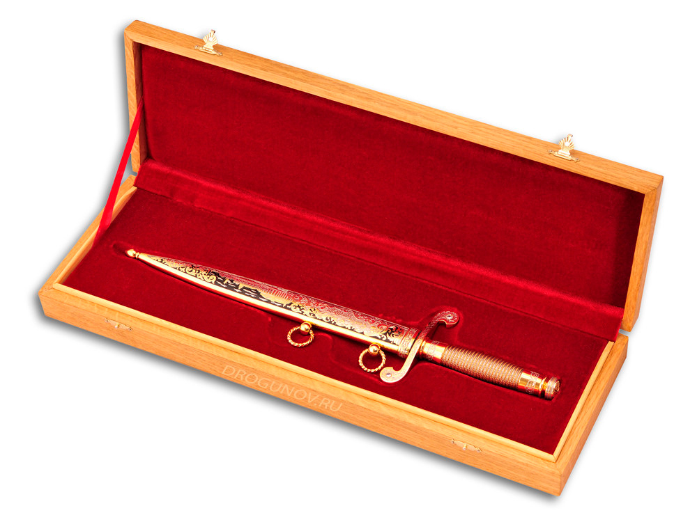 кортик в футляре