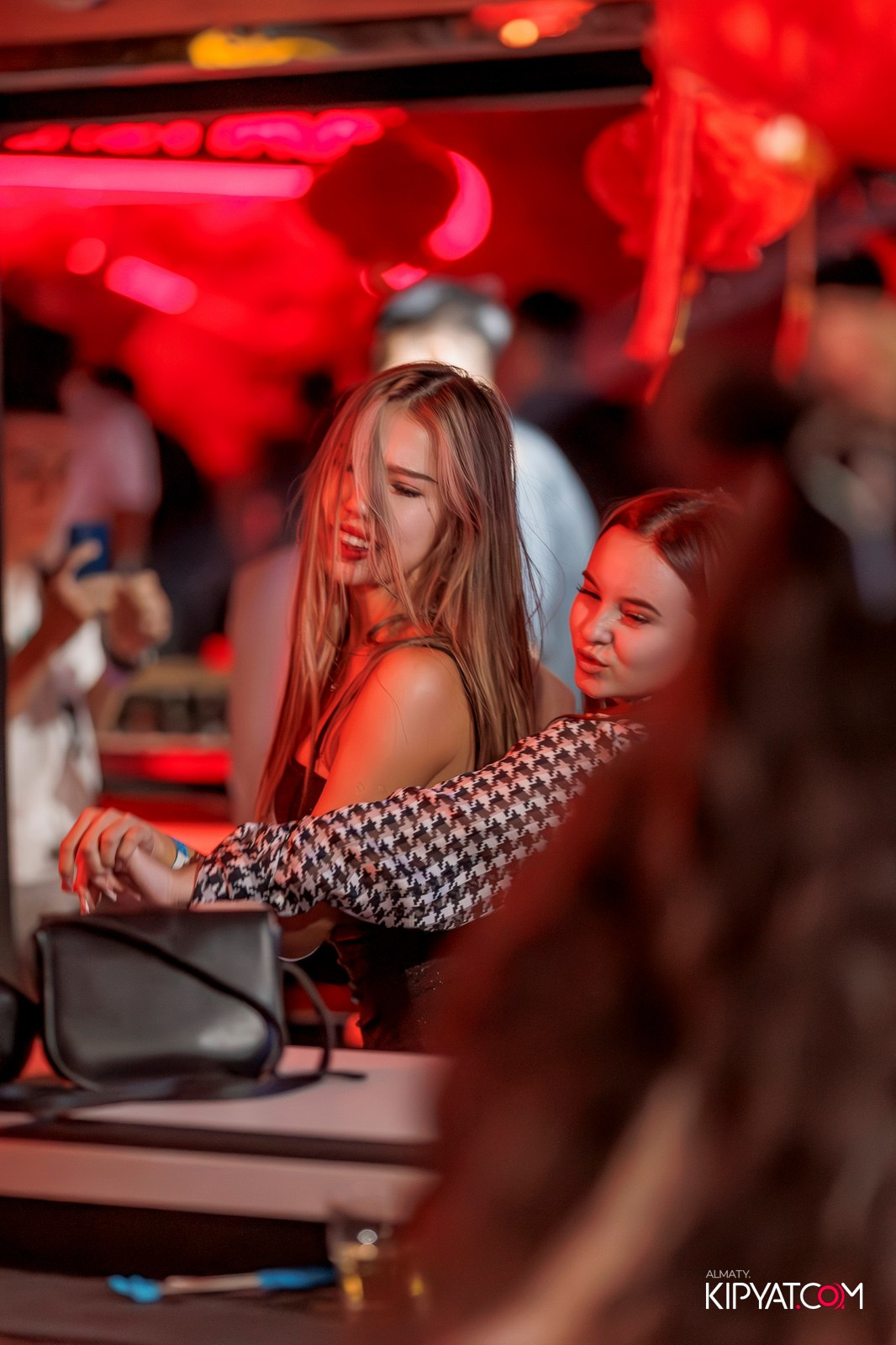 BHB. КИПЯТКОМ АЛМАТЫ!