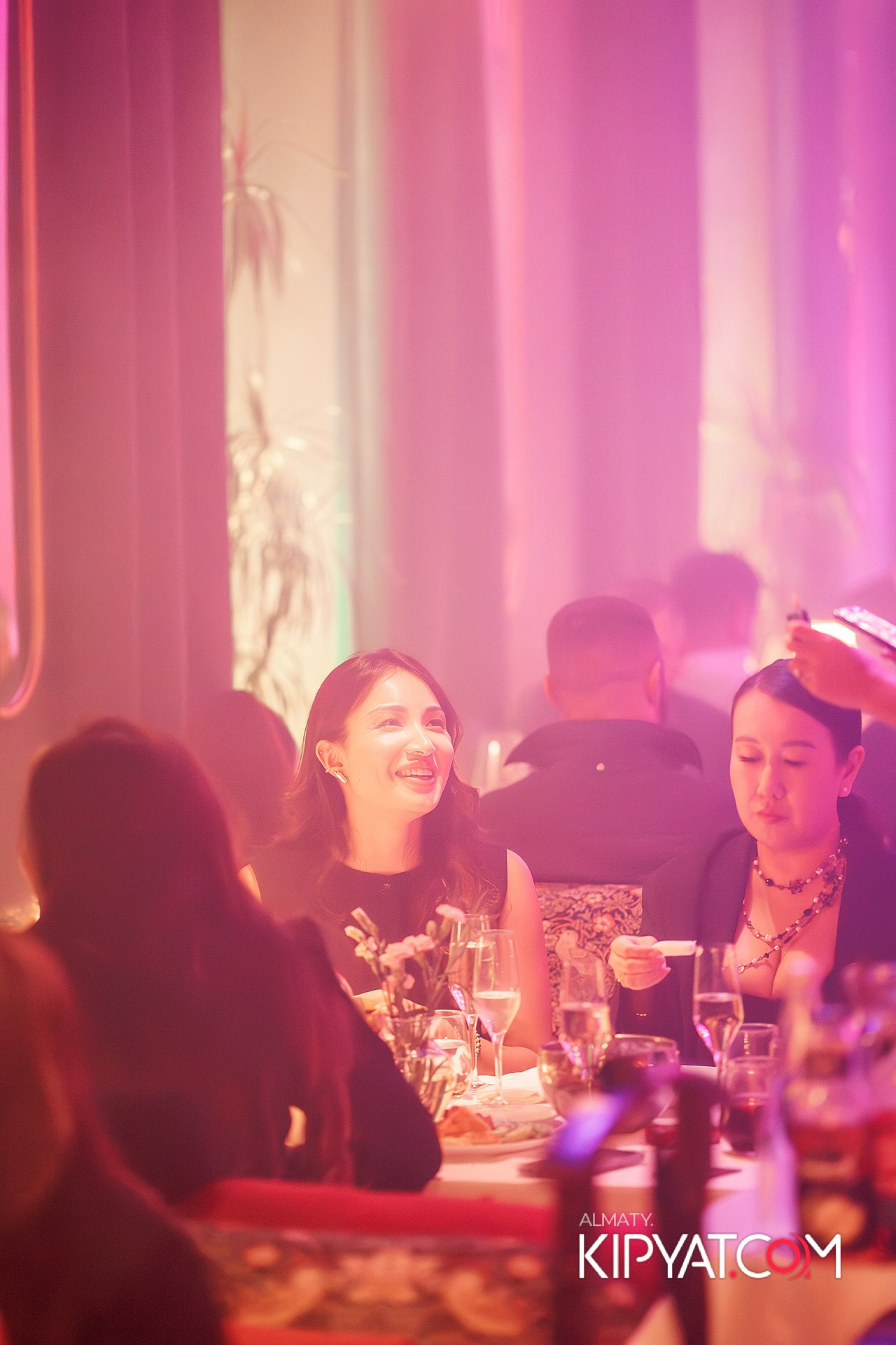 QUEST PISTOLS В РЕСТОРАНЕ NINO. КИПЯТКОМ АЛМАТЫ!