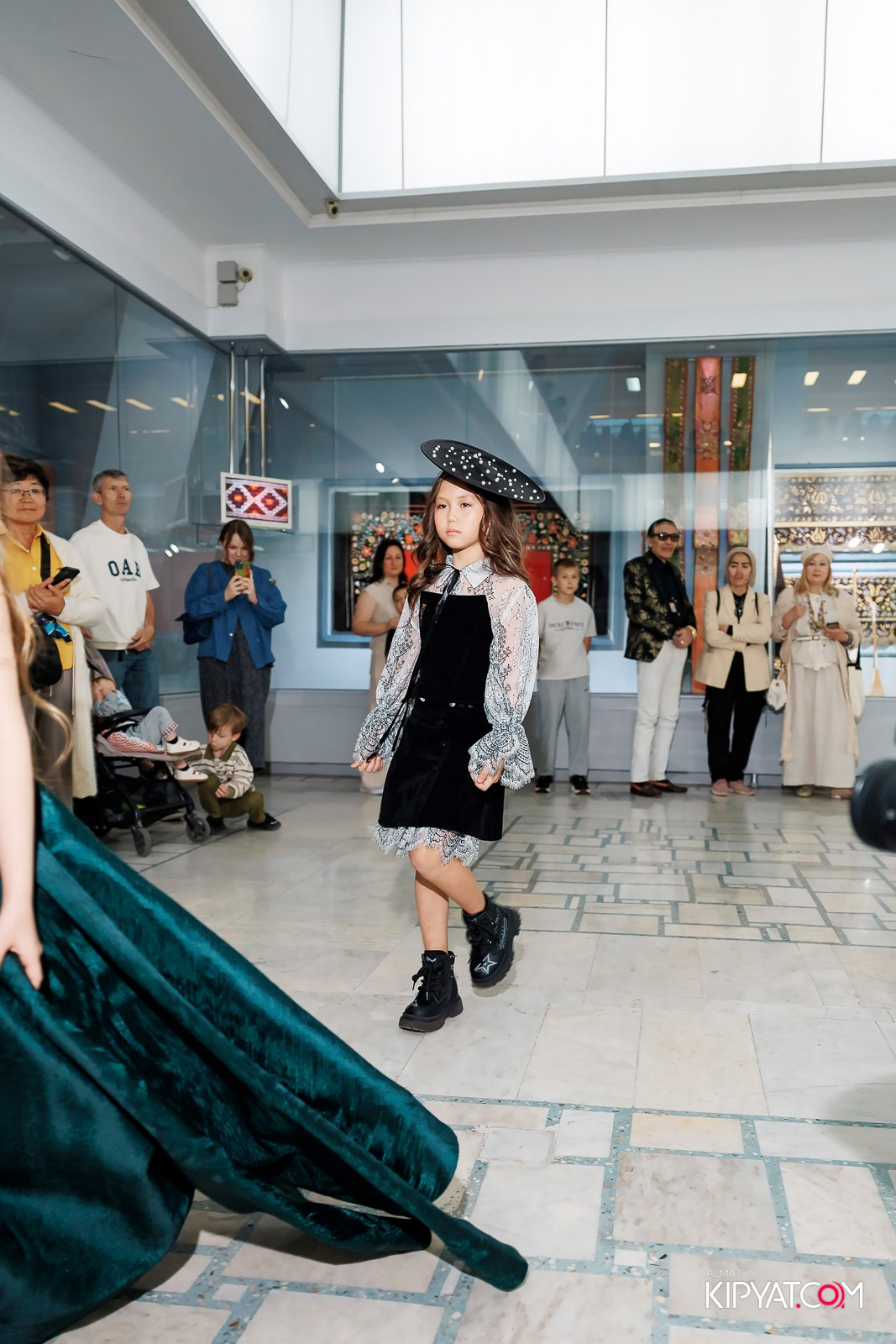 JUNIOR MODELS SHOW. ПЕРФОМАНС НОЧЬ В МУЗЕЕ. КИПЯТКОМ АЛМАТЫ! Фотосъемка мероприятий в Алматы