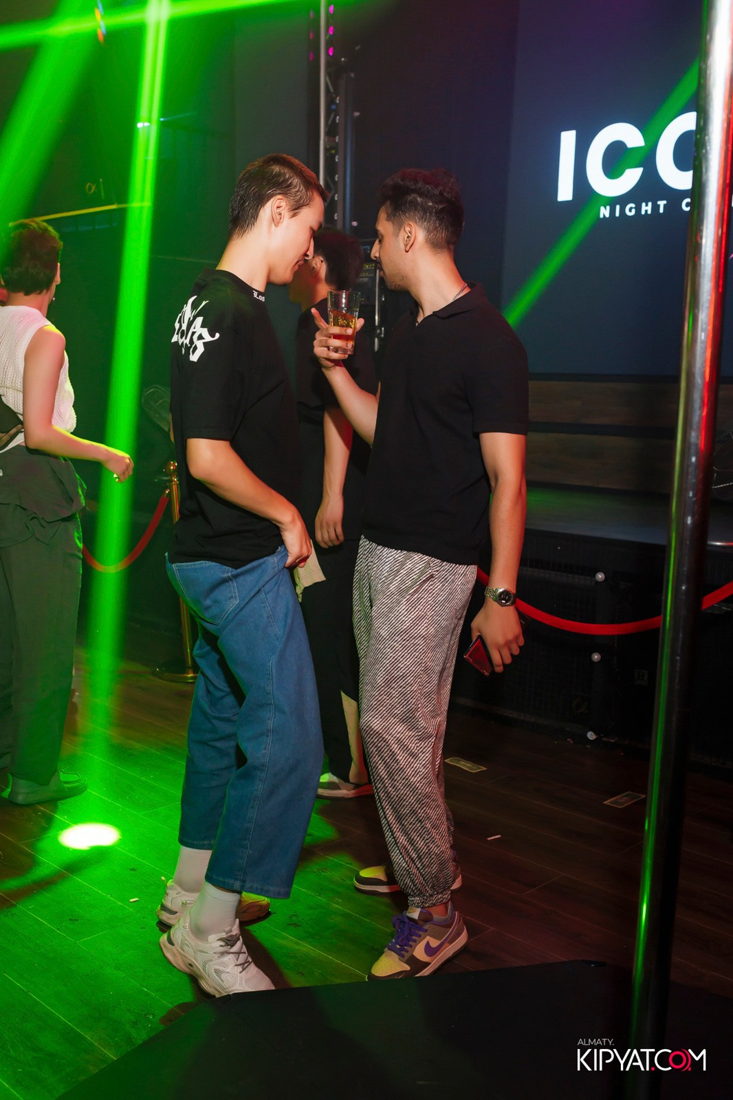 НОЧНОЙ КЛУБ ICON. КИПЯТКОМ АЛМАТЫ!