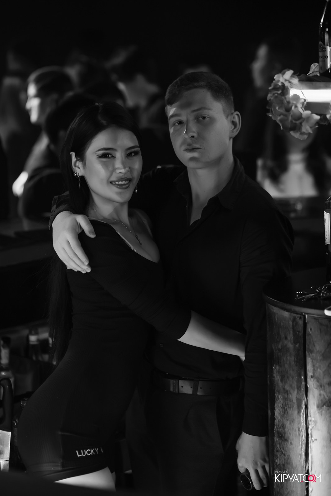 UYAT EMES BAR. КИПЯТКОМ АЛМАТЫ!