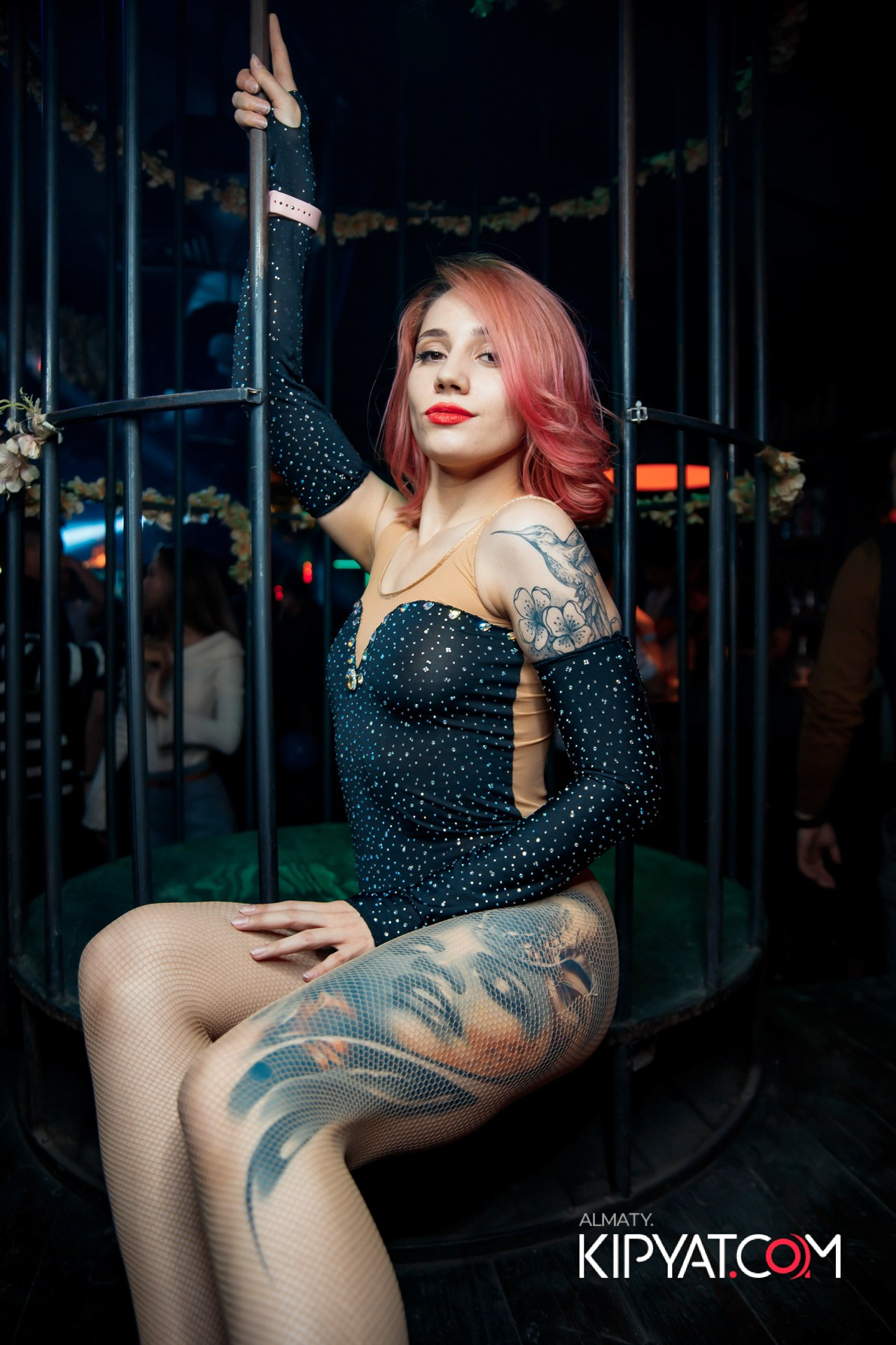 UYAT EMES BAR. КИПЯТКОМ АЛМАТЫ!