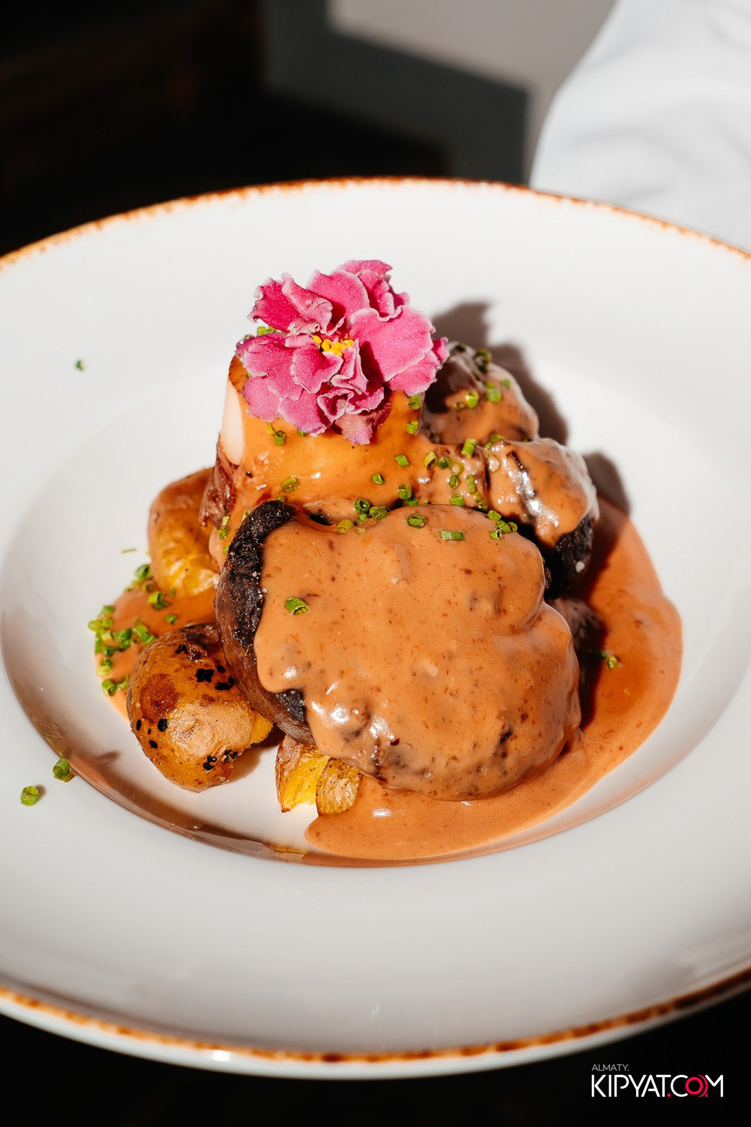 ДЕНЬ СВ.ВАЛЕНТИНА В РЕСТОРАНЕ AMICI. КИПЯТКОМ АЛМАТЫ!