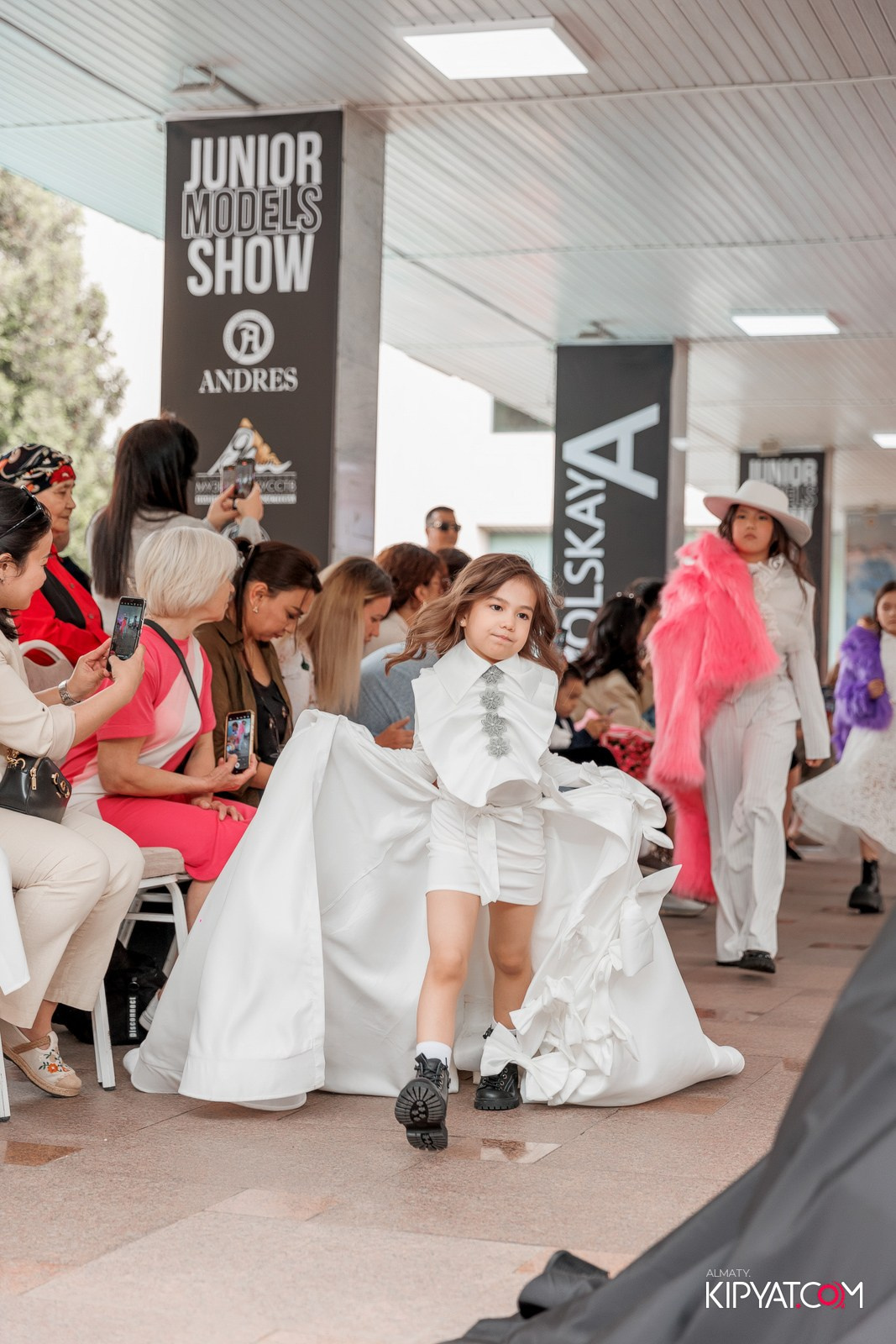 JUNIOR FASHION SHOW. КИПЯТКОМ АЛМАТЫ!