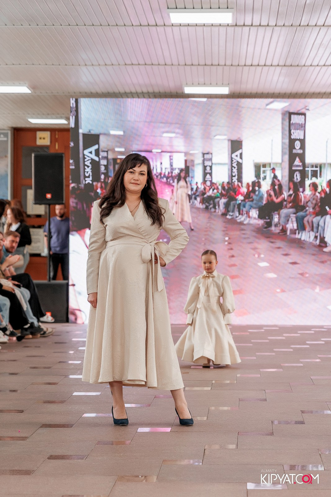 JUNIOR FASHION SHOW. КИПЯТКОМ АЛМАТЫ!