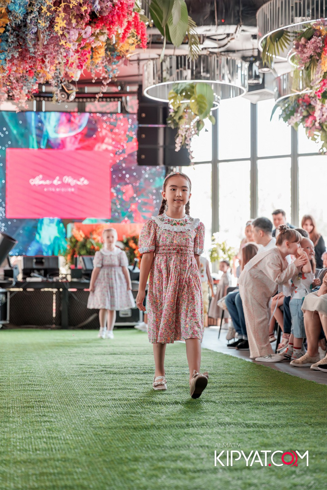 PROM KIDS FASHION SHOW. КИПЯТКОМ АЛМАТЫ!