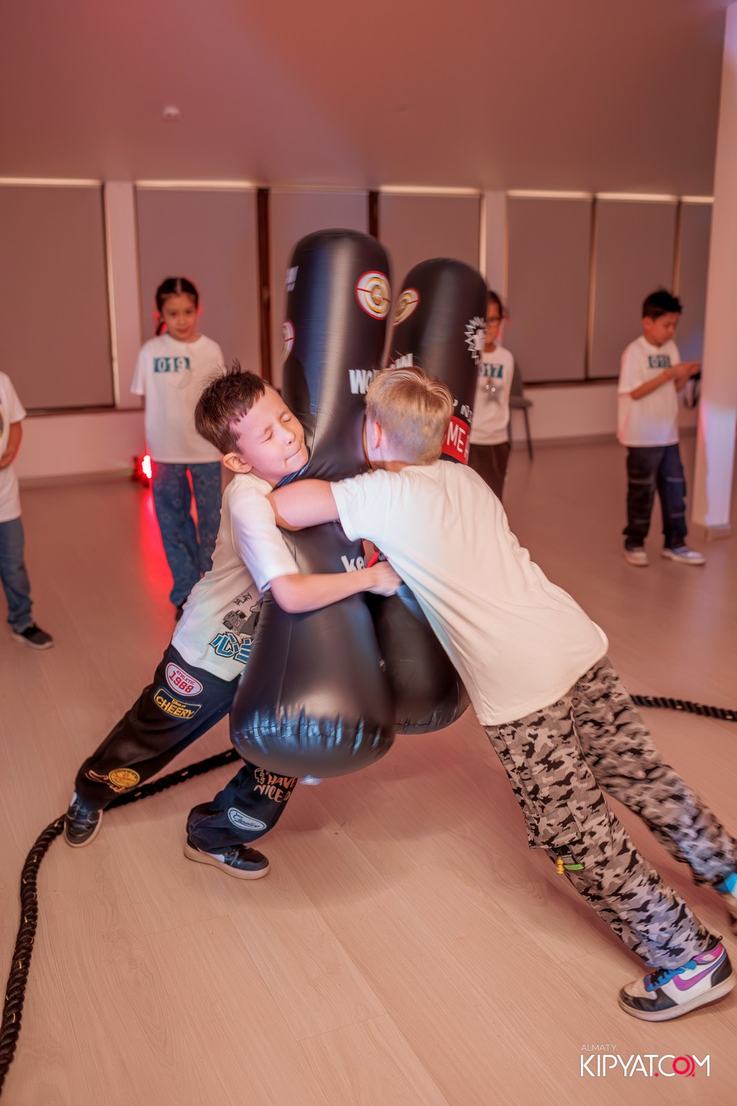 КВЕСТ-ШОУ ALAROVICH / ИГРА В КАЛЬМАРА. КИПЯТКОМ АЛМАТЫ!