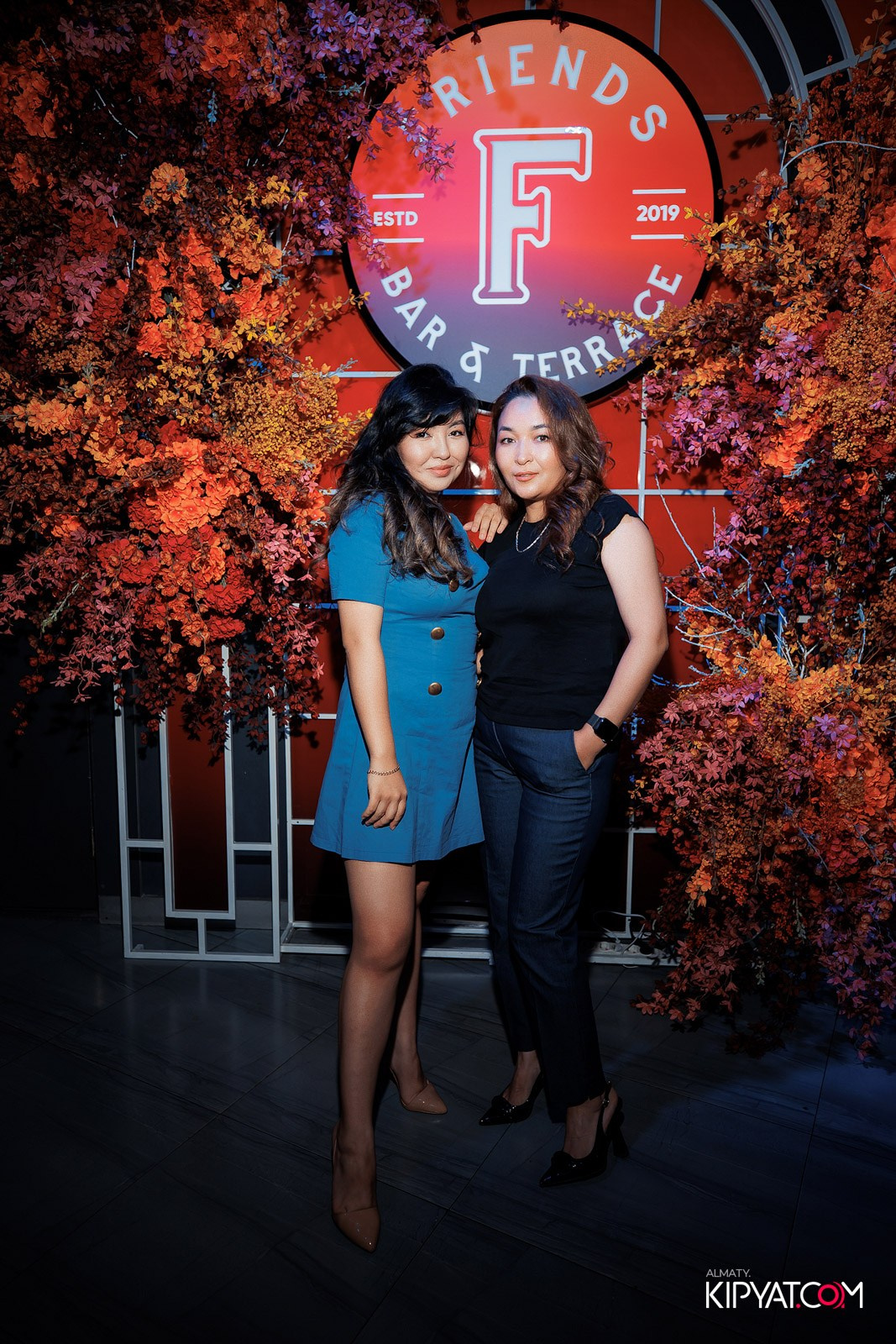 FRIENDS BAR & TERRACE. КИПЯТКОМ АЛМАТЫ!