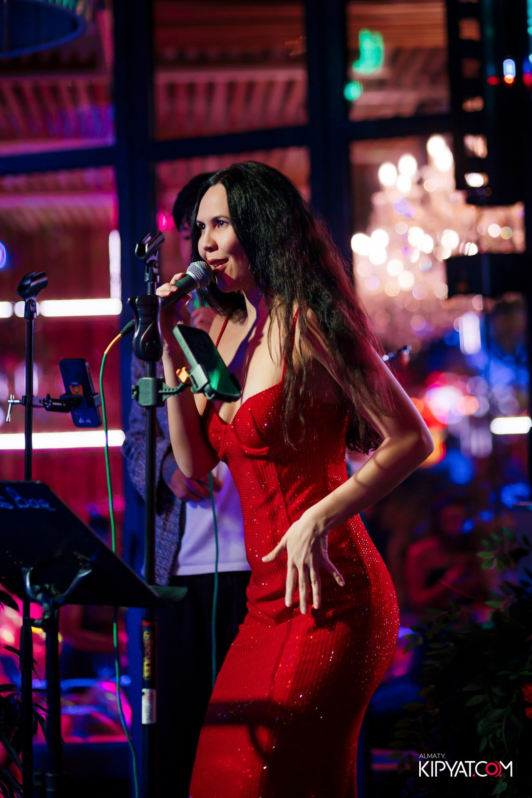 FRIENDS BAR & TERRACE. КИПЯТКОМ АЛМАТЫ!