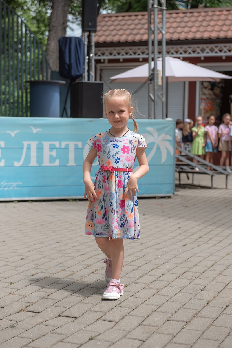 Парк Ривьера дефиле HAPPYkids. Семейный и коммерческий фотограф в Сочи Александр Бодунов