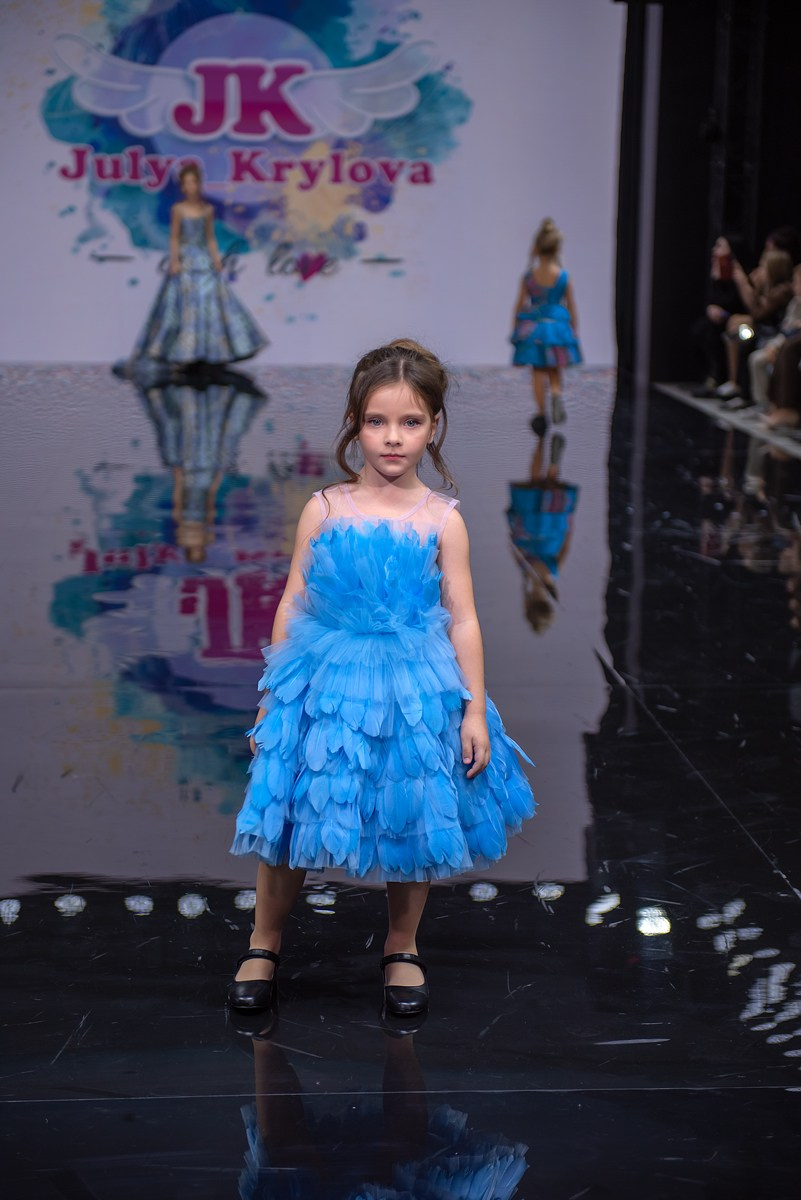 SochiFashionWeek2024 дизайнер Юлия Крылова. Семейный и коммерческий фотограф в Сочи Александр Бодунов