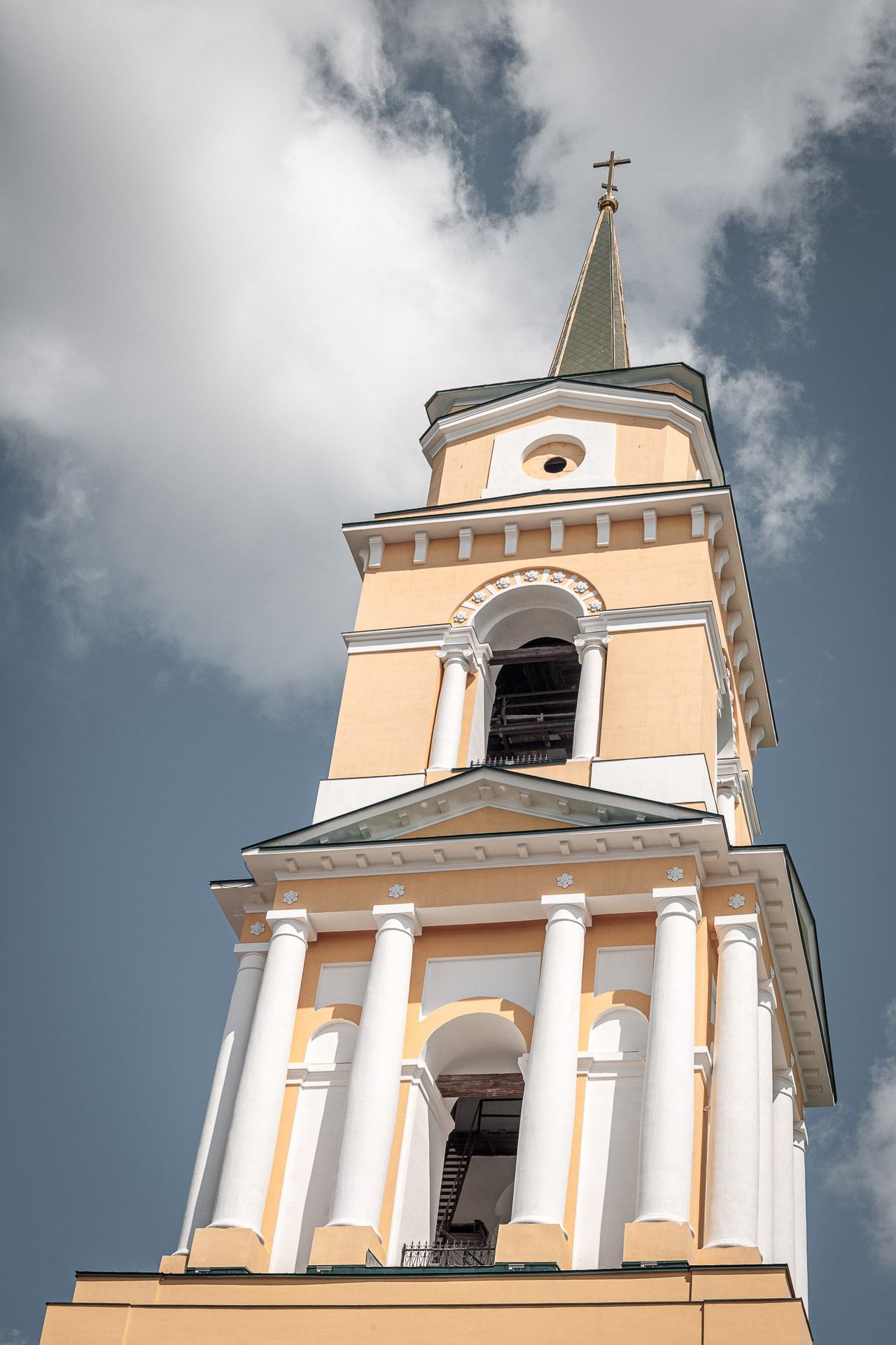 Стрит / Архитектура / Путешествия. Портретный, интерьерный и фуд фотограф в Перми Иван Вострецов