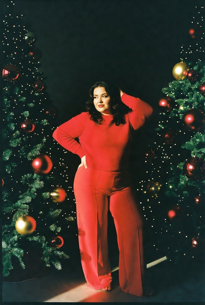 Плюс сайз в красном