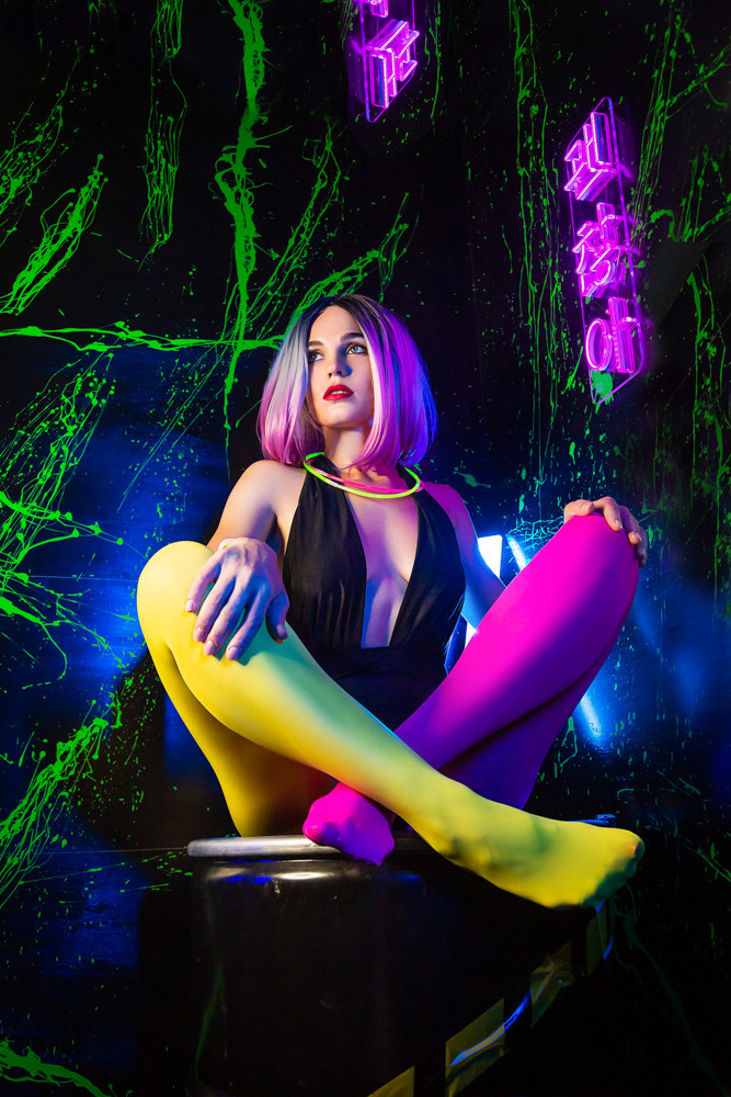 В цветном неоне. Портретный и репортажный фотограф. Эмоциональные и откровенные портрет