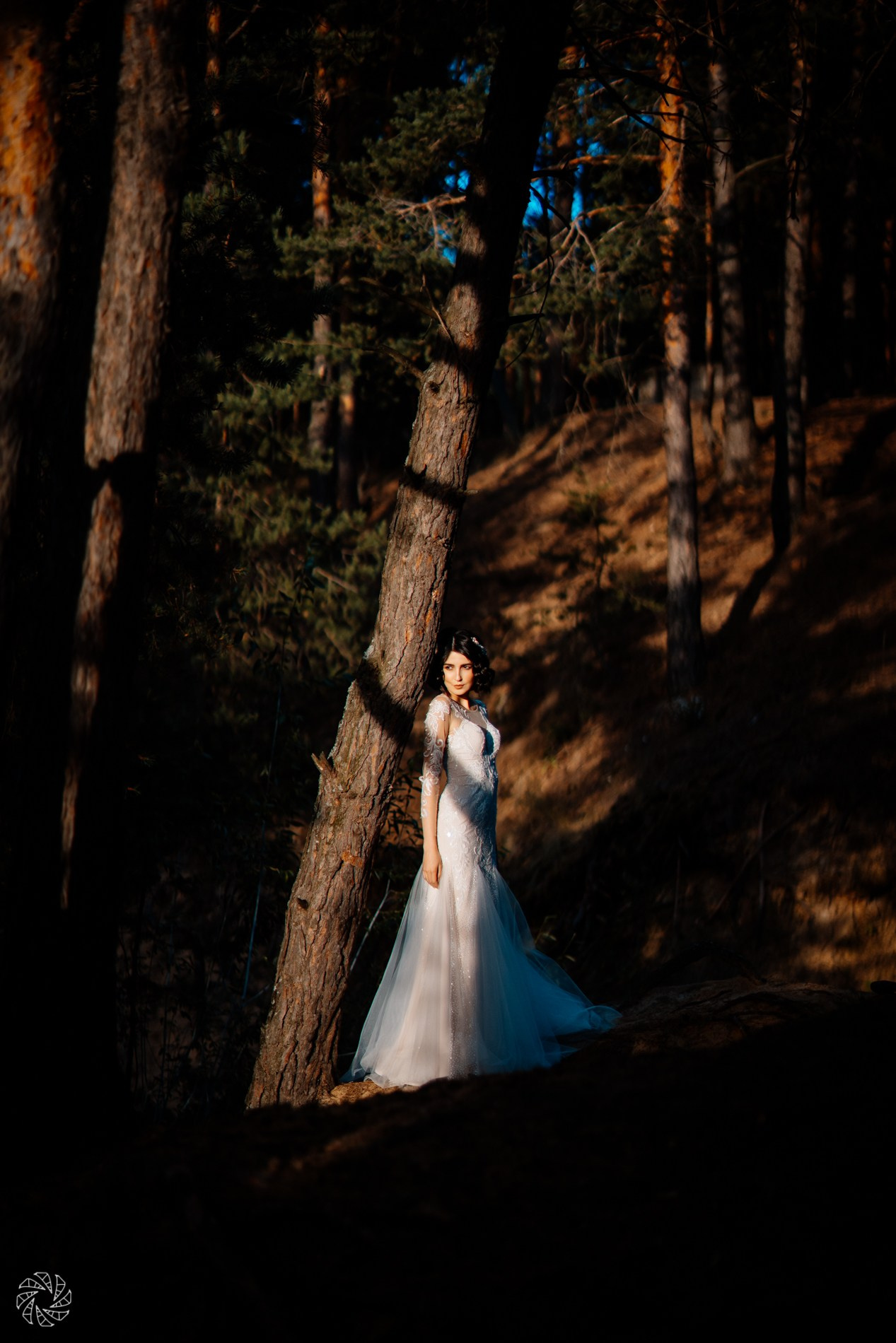 свадьба, свадебный фотограф, свадьба Москва, свадьба Рязань, свадебная прогулка, молодожёны, красивая пара, лес, свадьба в лесу, пара в лесу