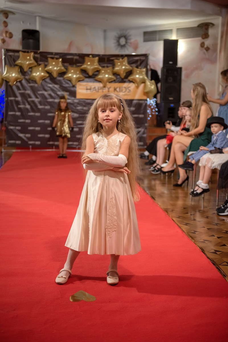 HAPPYkids дефиле санаторий Октябрьский. Семейный и коммерческий фотограф в Сочи Александр Бодунов