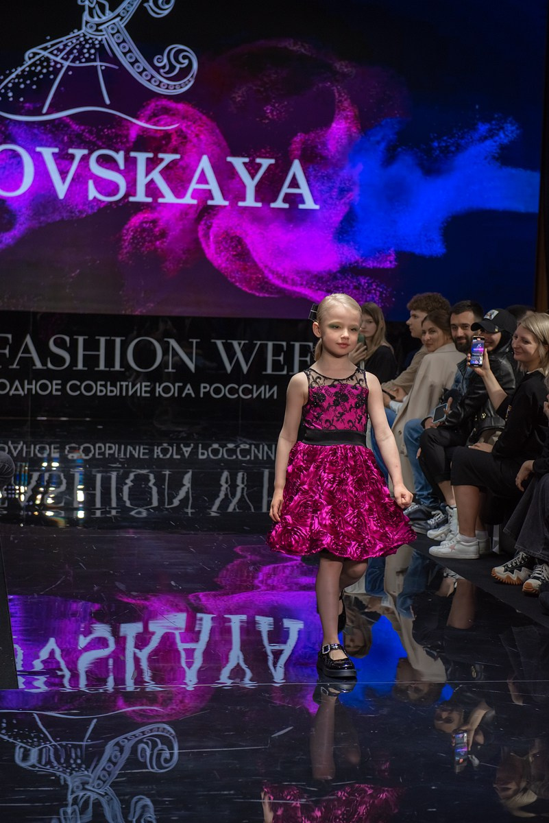 SochiFashionWeek2024 дизайнер Кибовская. Семейный и коммерческий фотограф в Сочи Александр Бодунов