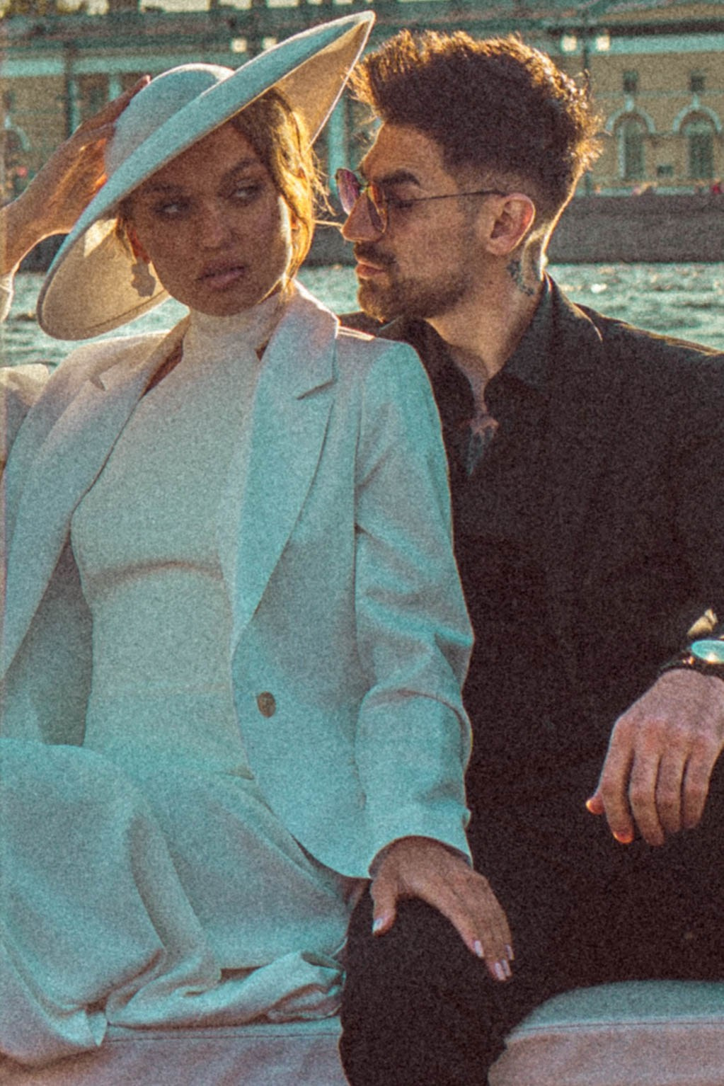 СВАДЕНБНАЯ СЬЕМКА НА КАТЕРЕ ПО КАНАЛАМ САНКТ-ПЕТЕРБУРГА И В АКВАТОРИИ НЕВЫ. Профессиональный фотограф, Санкт-Петербург — Виктория Богомолова