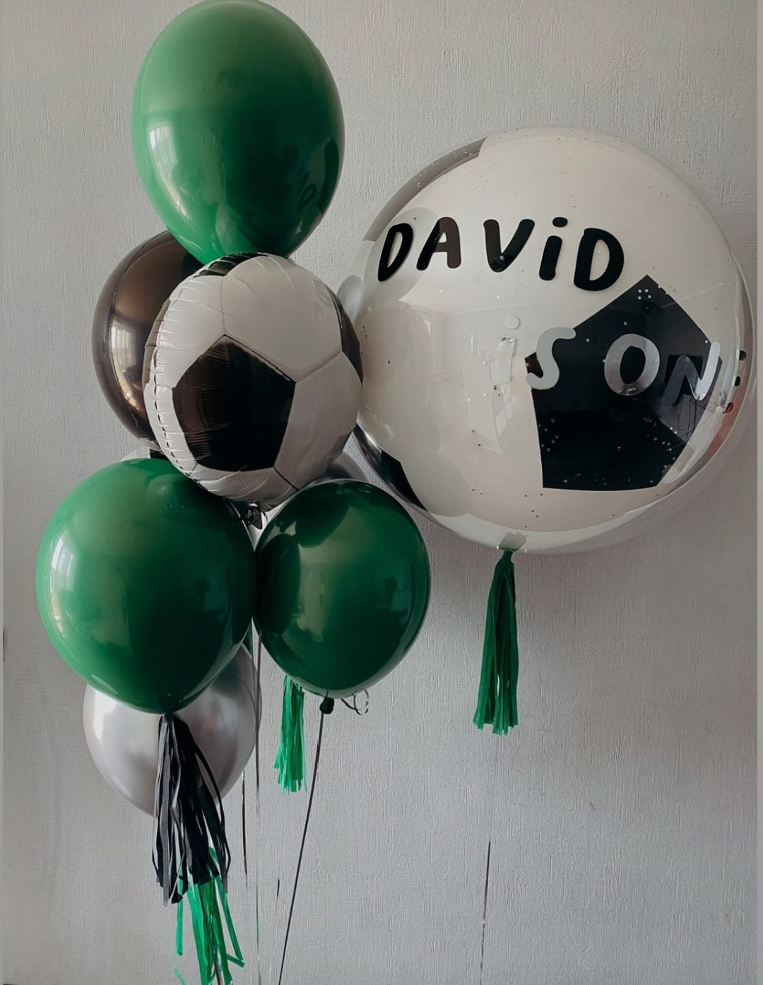 Мальчику на день рождения с 4 -17 лет. Аэродизайнер Елена Лин