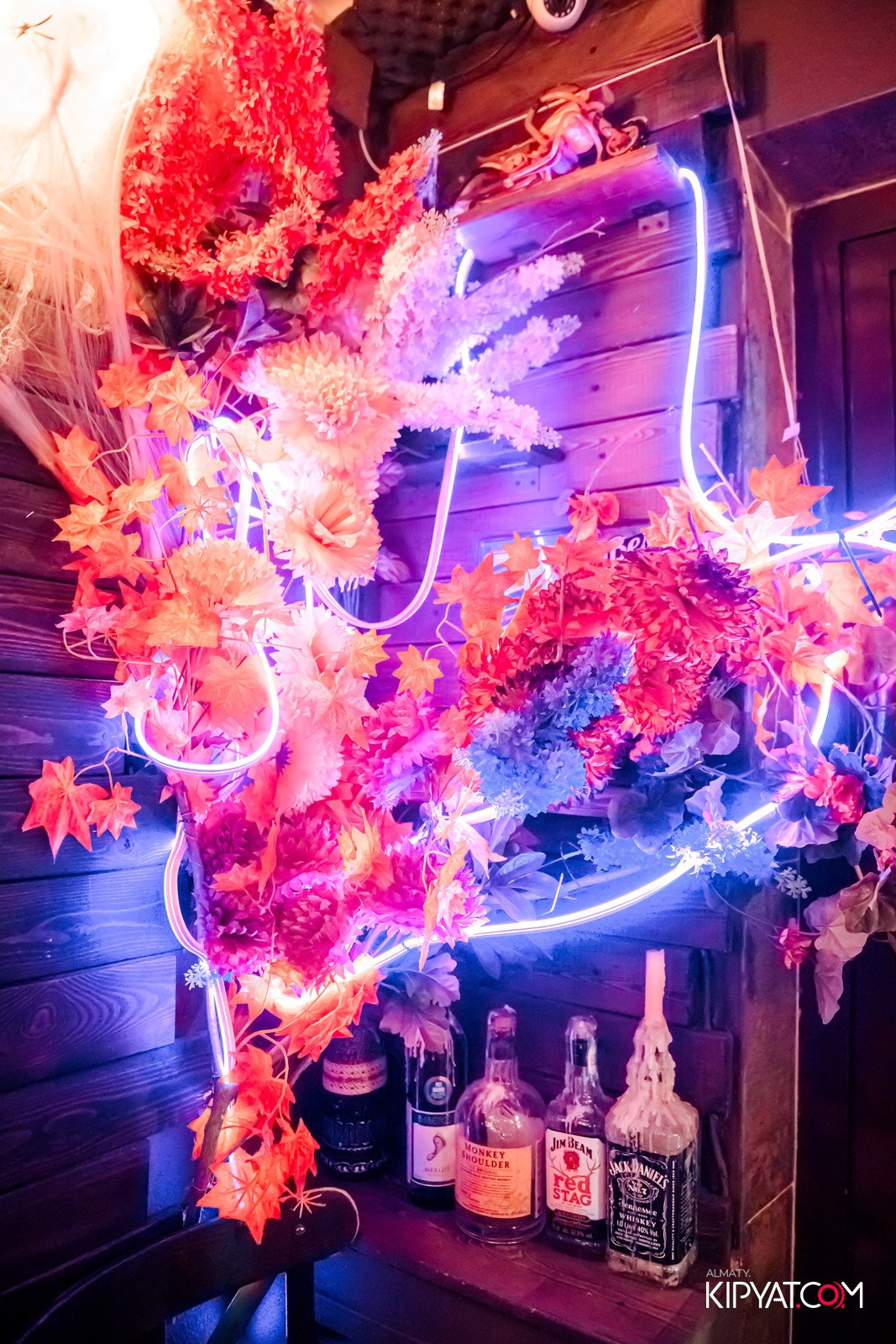 VICTORY PUB. КИПЯТКОМ АЛМАТЫ!