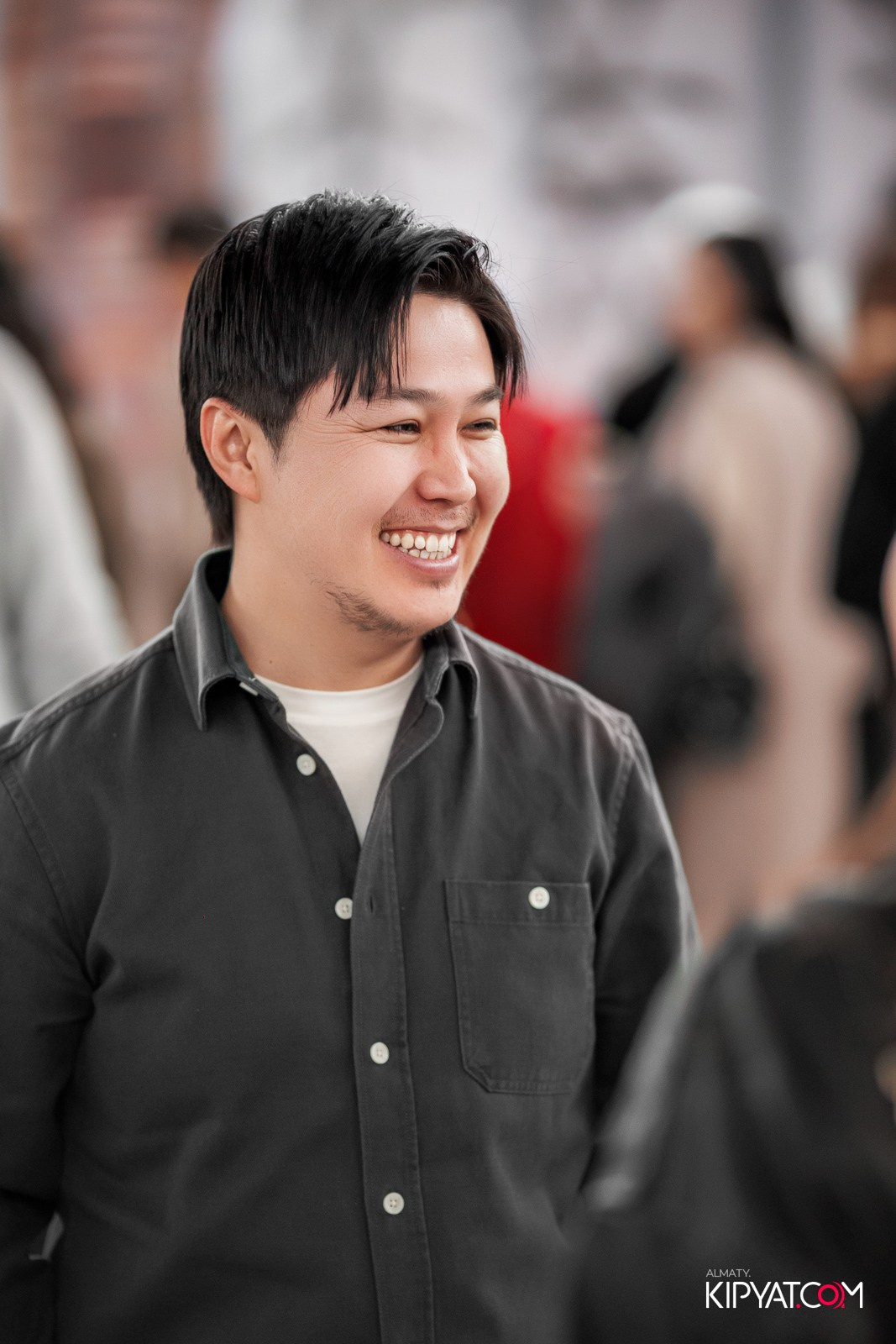 FASHION ПОКАЗ, КАЗАХСКОЙ НАЦИОНАЛЬНОЙ ОДЕЖДЫ. КИПЯТКОМ АЛМАТЫ!