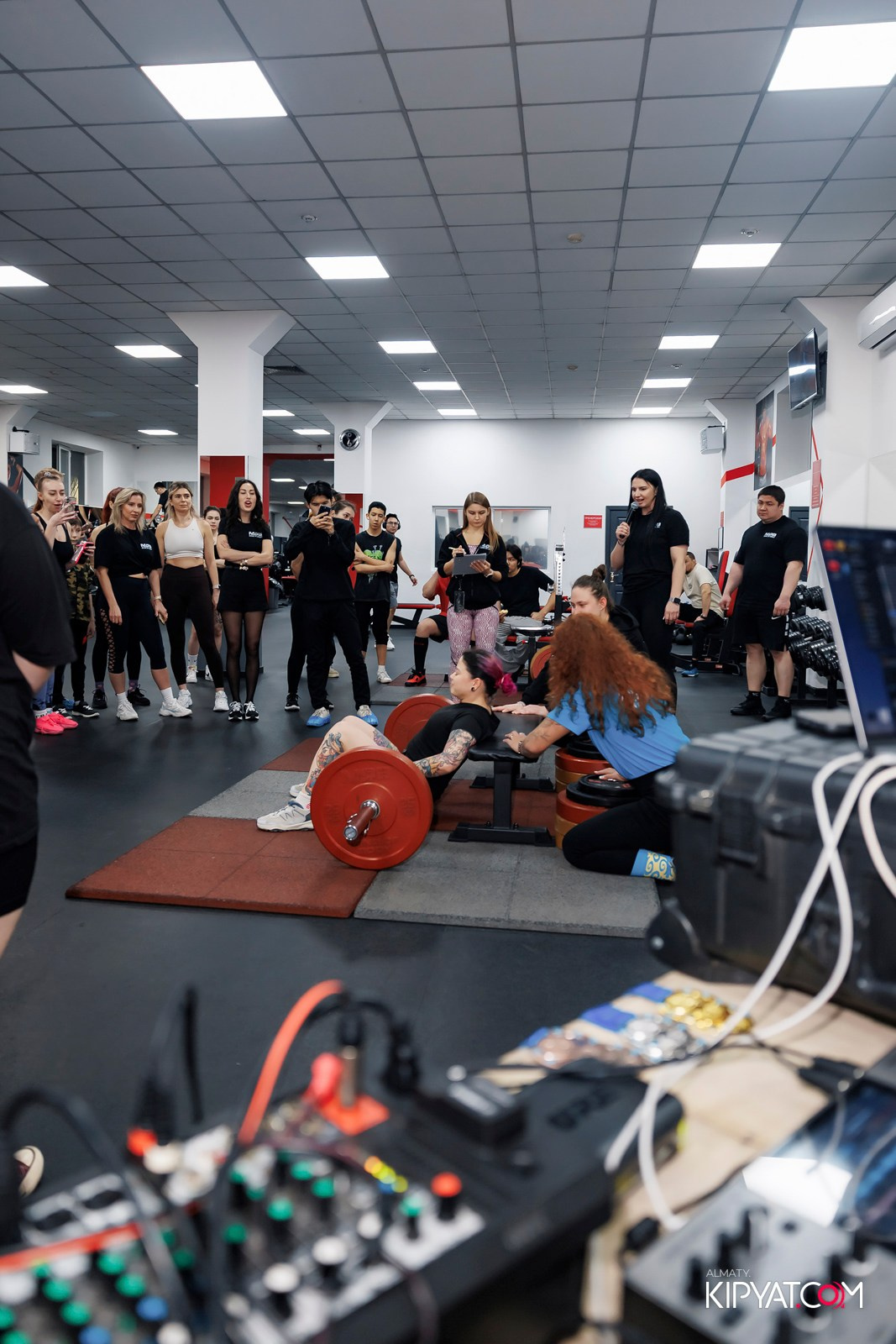 ДЕНЬ РОЖДЕНИЯ ТРЕНАЖЕРНОГО ЗАЛА MIND OF BODY. КИПЯТКОМ АЛМАТЫ! Фотосъемка мероприятий в Алматы
