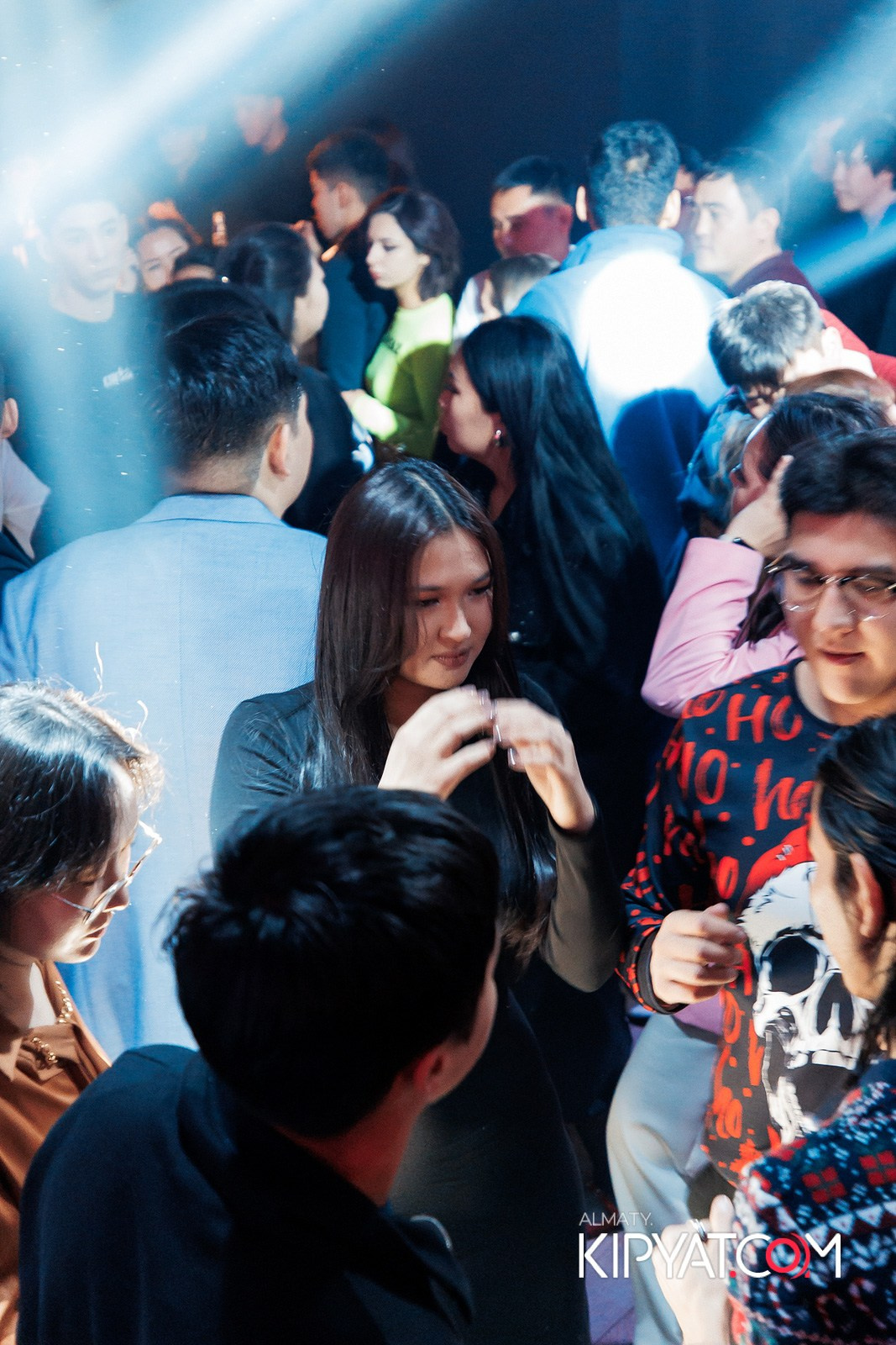 UYAT EMES BAR. КИПЯТКОМ АЛМАТЫ!
