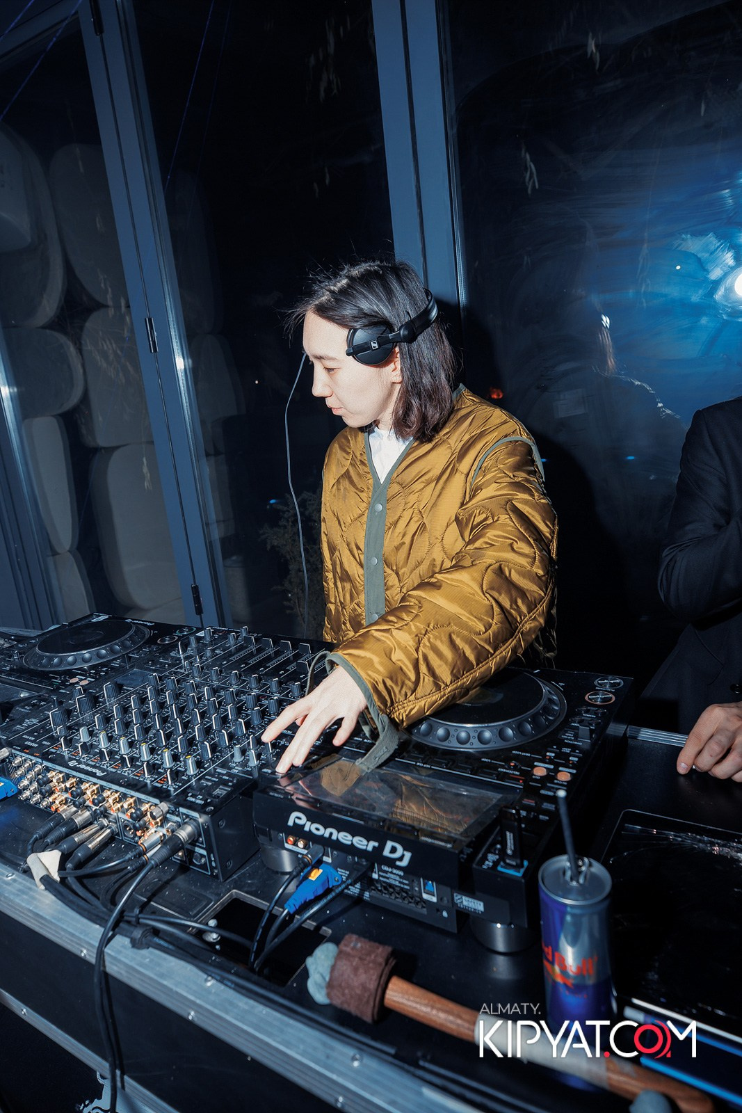 EDEN BAR & RESTAURANT. КИПЯТКОМ АЛМАТЫ!