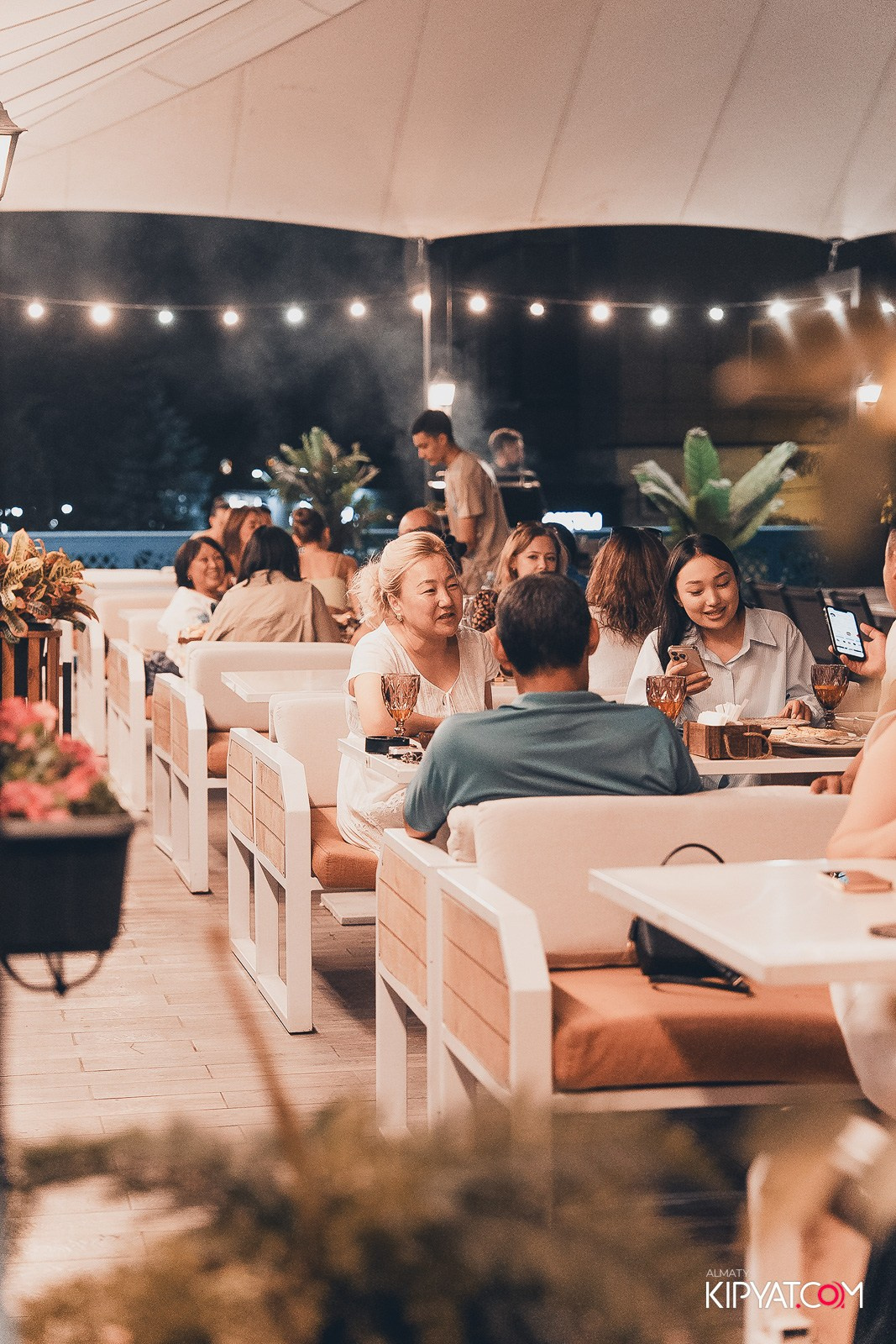 РЕСТОРАН ЛАРИСС ИВАННУ ХАЧУ. КИПЯТКОМ АЛМАТЫ!