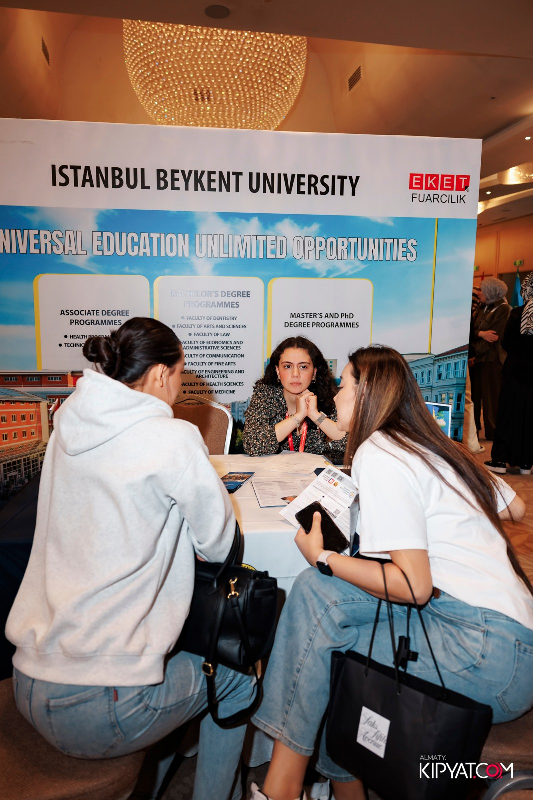ВЫСТАВКА ТУРЕЦКИХ УНИВЕРСИТЕТОВ. КИПЯТКОМ АЛМАТЫ! Фотосъемка мероприятий в Алматы